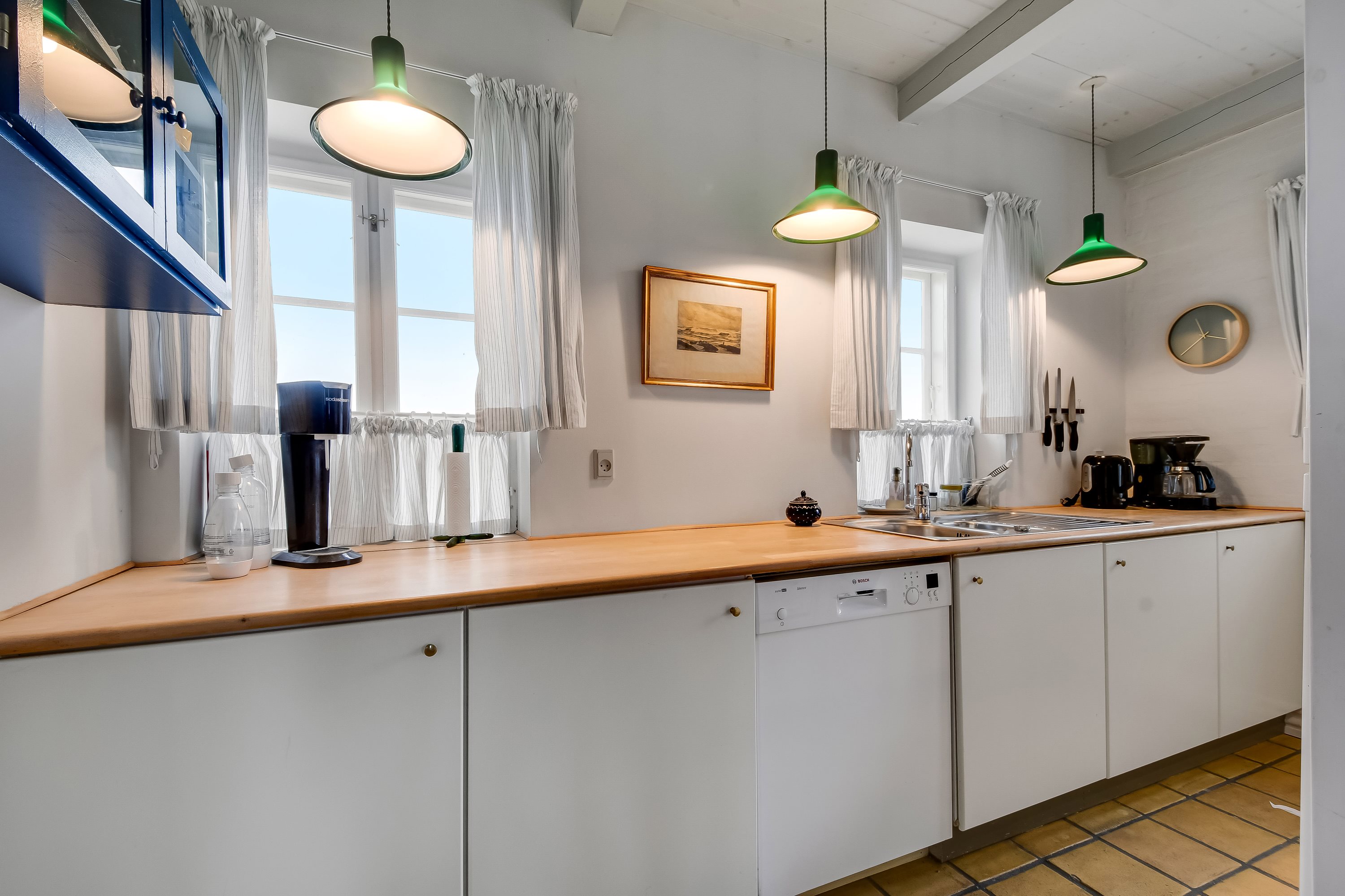 Fremhævet køkken billede i fuldskærmstilstand. Billede af Torsmindevej 127, Bøvling, 6990 Ulfborg