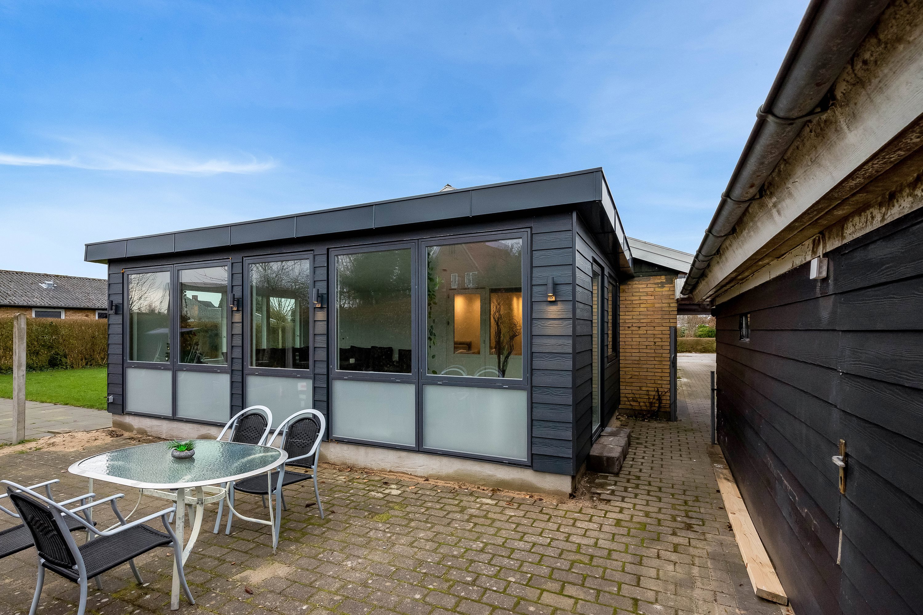 Fremhævet terrasse billede i fuldskærmstilstand. Billede af Døesvej 8, 7500 Holstebro