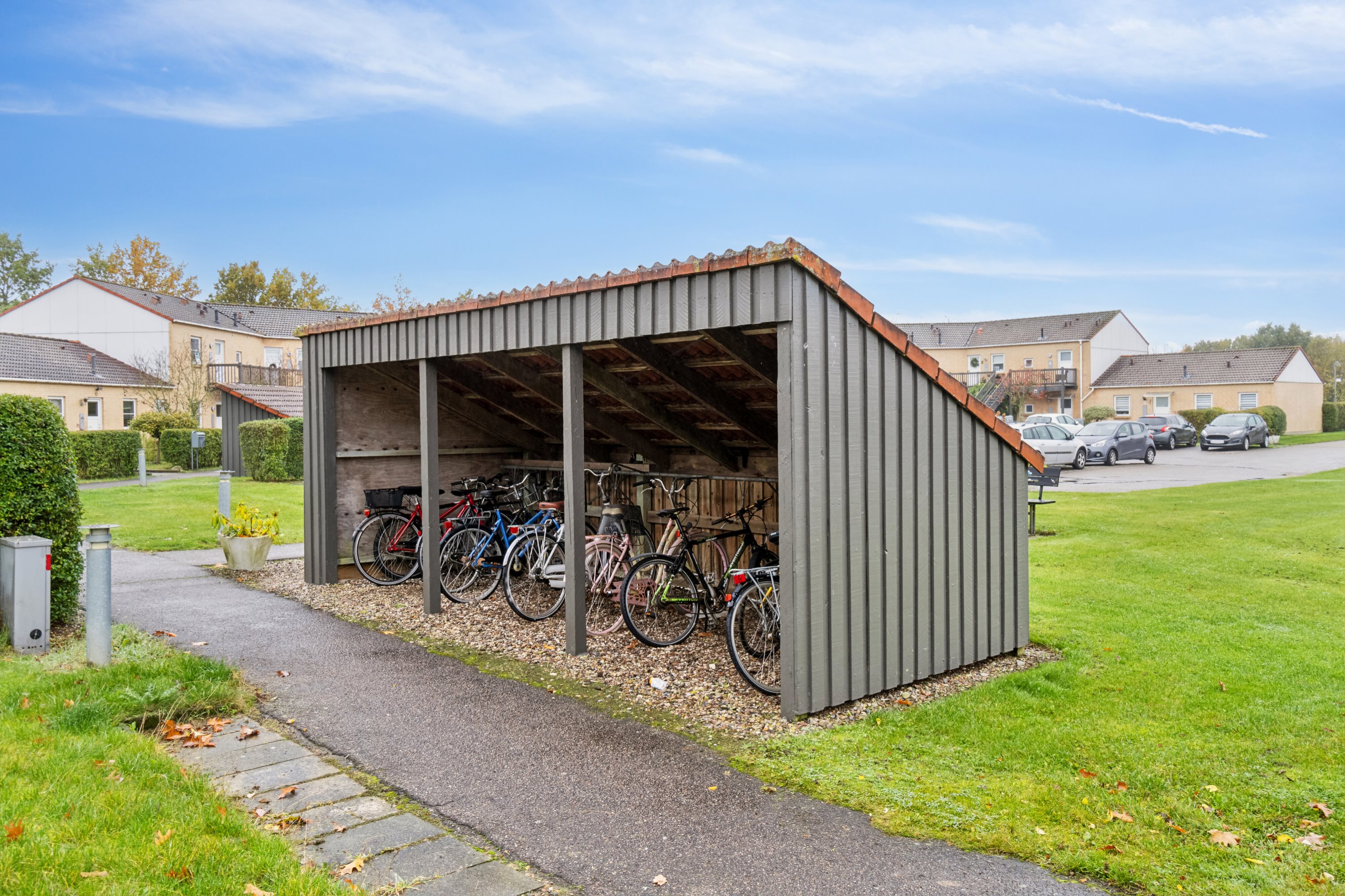 Fremhævet set fra vejen billede i fuldskærmstilstand. Billede af Pilagervej 64, 4200 Slagelse