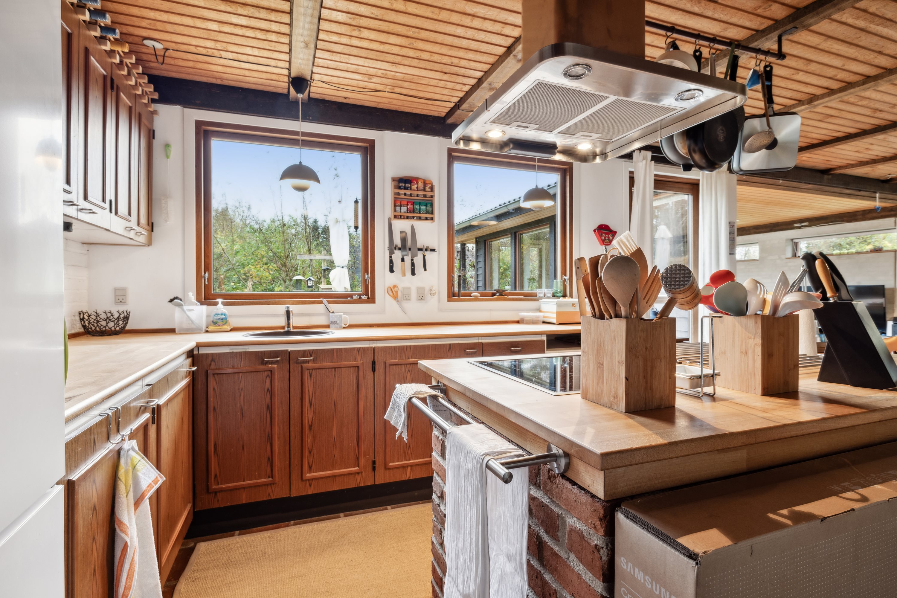 Fremhævet køkken billede i fuldskærmstilstand. Billede af Klitrosevej 7, Hostrup, 7860 Spøttrup