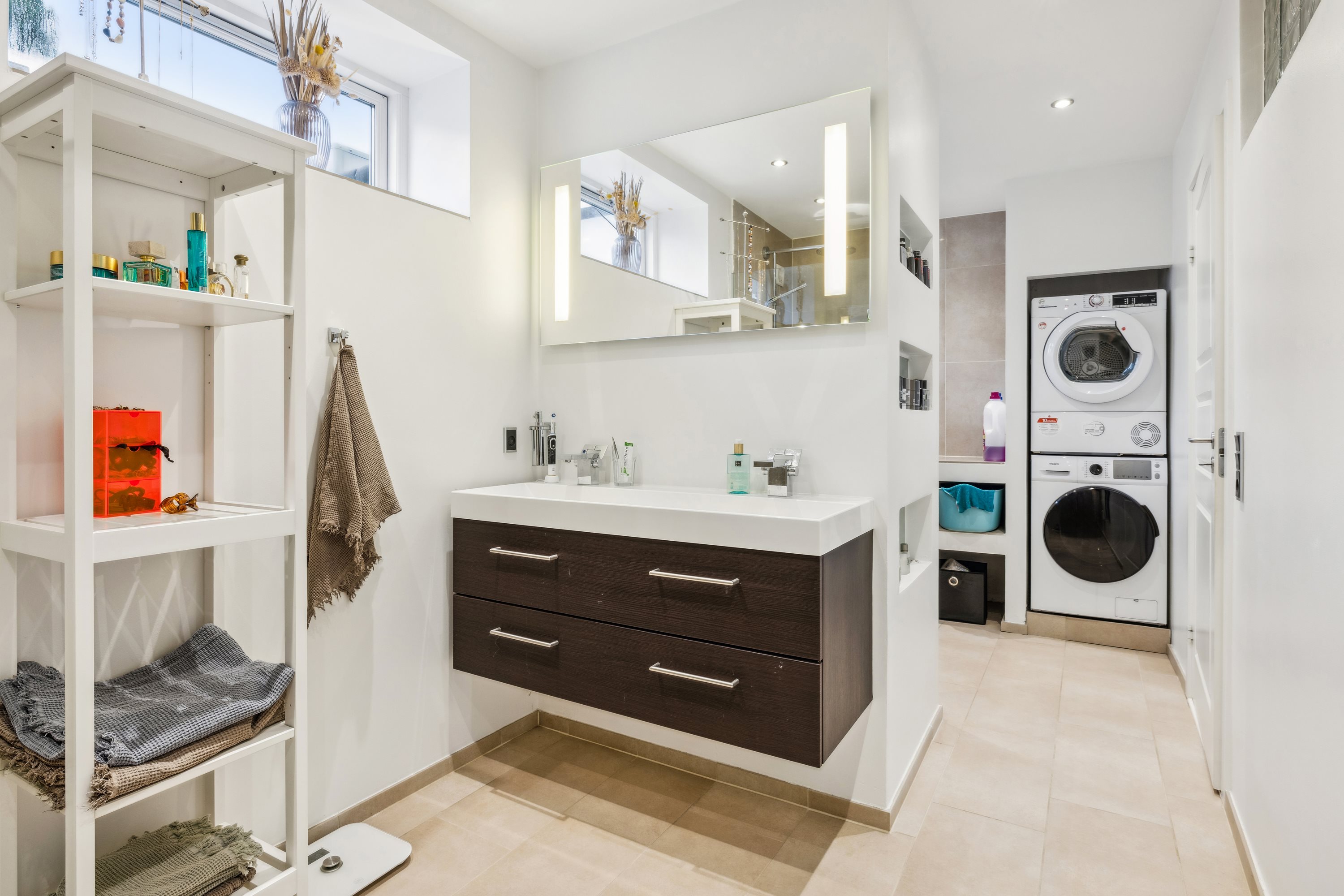 Fremhævet badeværelse billede i fuldskærmstilstand. Billede af Gl. Århusvej 131A, 8800 Viborg