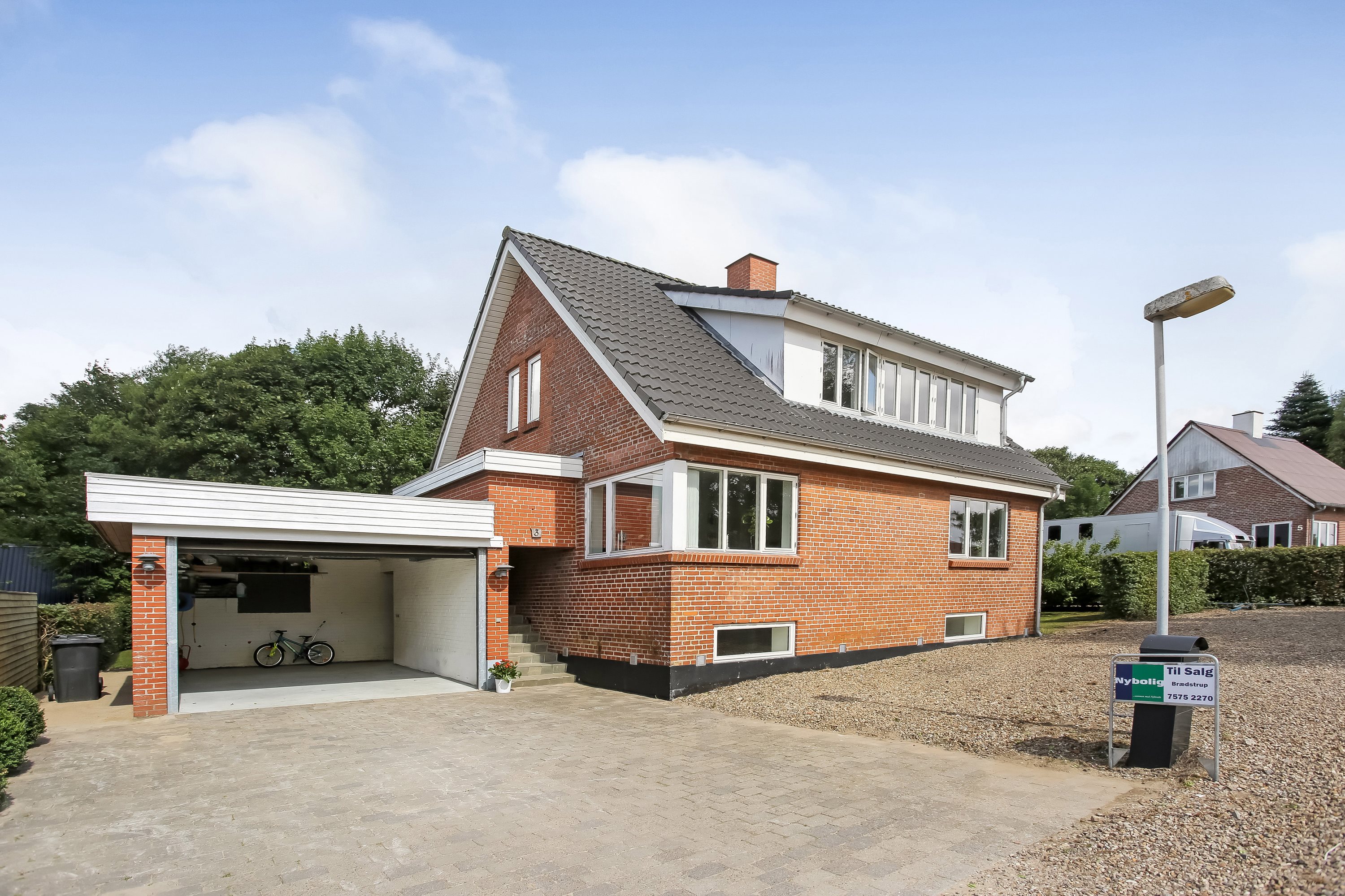 Fremhævet ejendommen billede i fuldskærmstilstand. Billede af Villavej 3, Grædstrup, 8740 Brædstrup