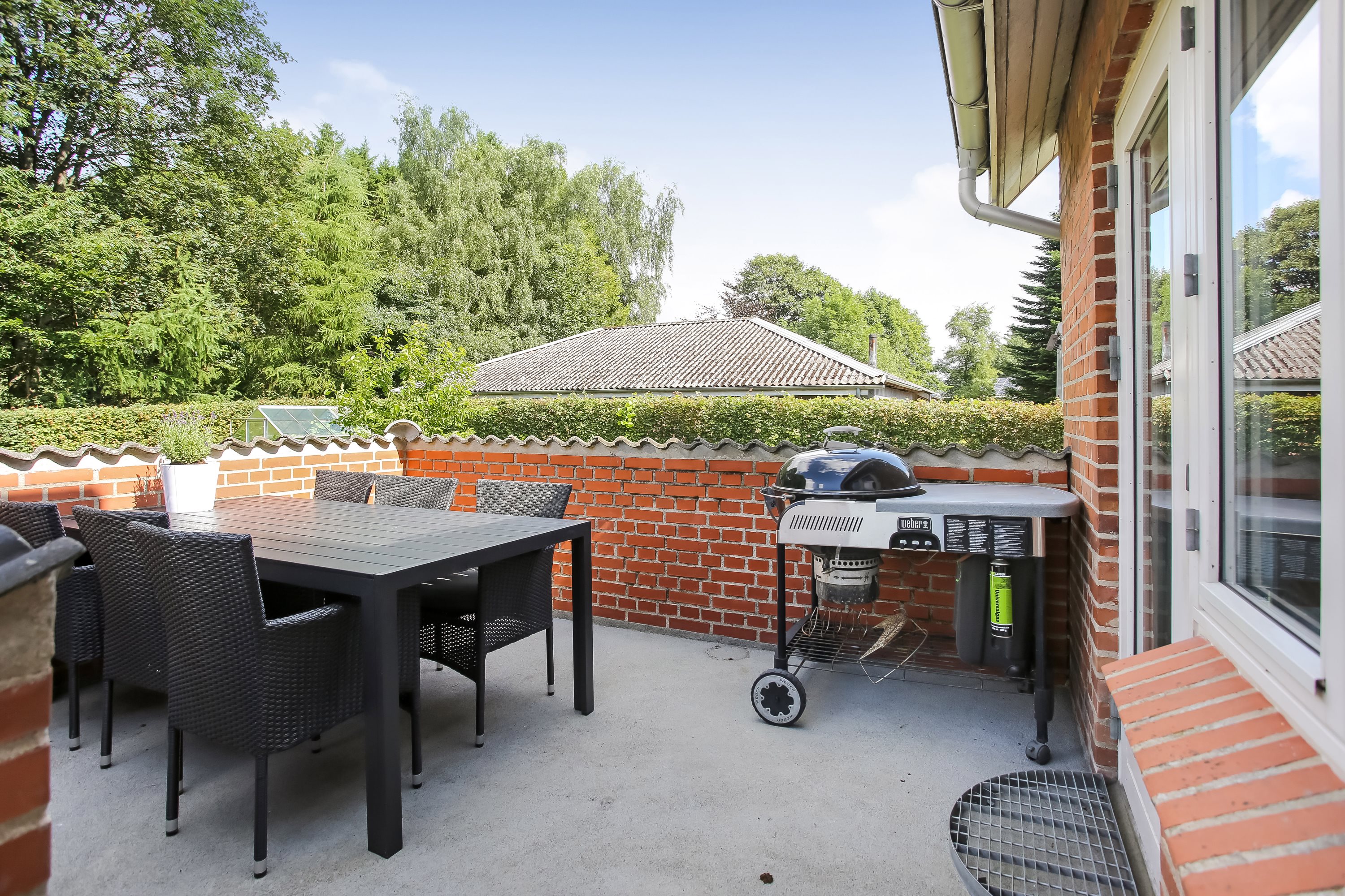 Fremhævet terrasse billede i fuldskærmstilstand. Billede af Villavej 3, Grædstrup, 8740 Brædstrup