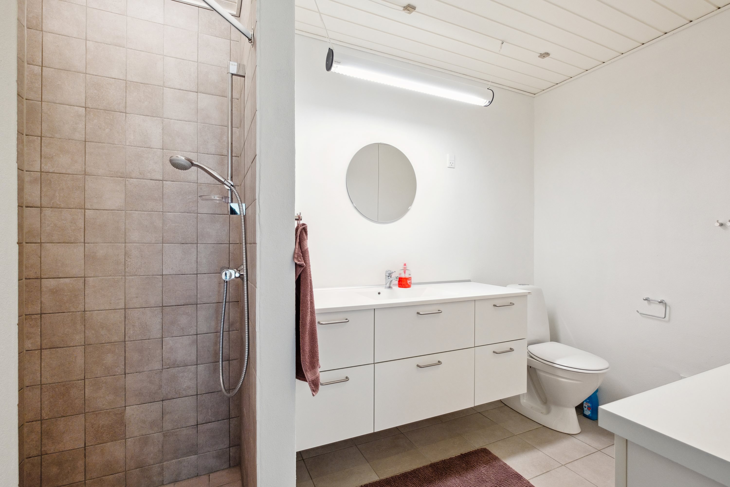 Fremhævet badeværelse billede i fuldskærmstilstand. Billede af Fredensgade 3, 9500 Hobro