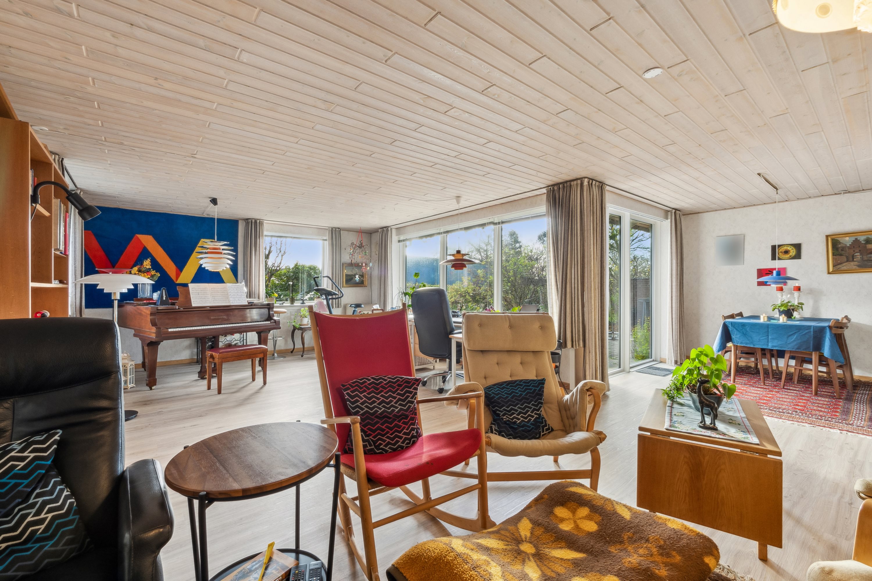 Fremhævet stue billede i fuldskærmstilstand. Billede af T. O. R. Skole Vej 64, Tæbring, 7900 Nykøbing M