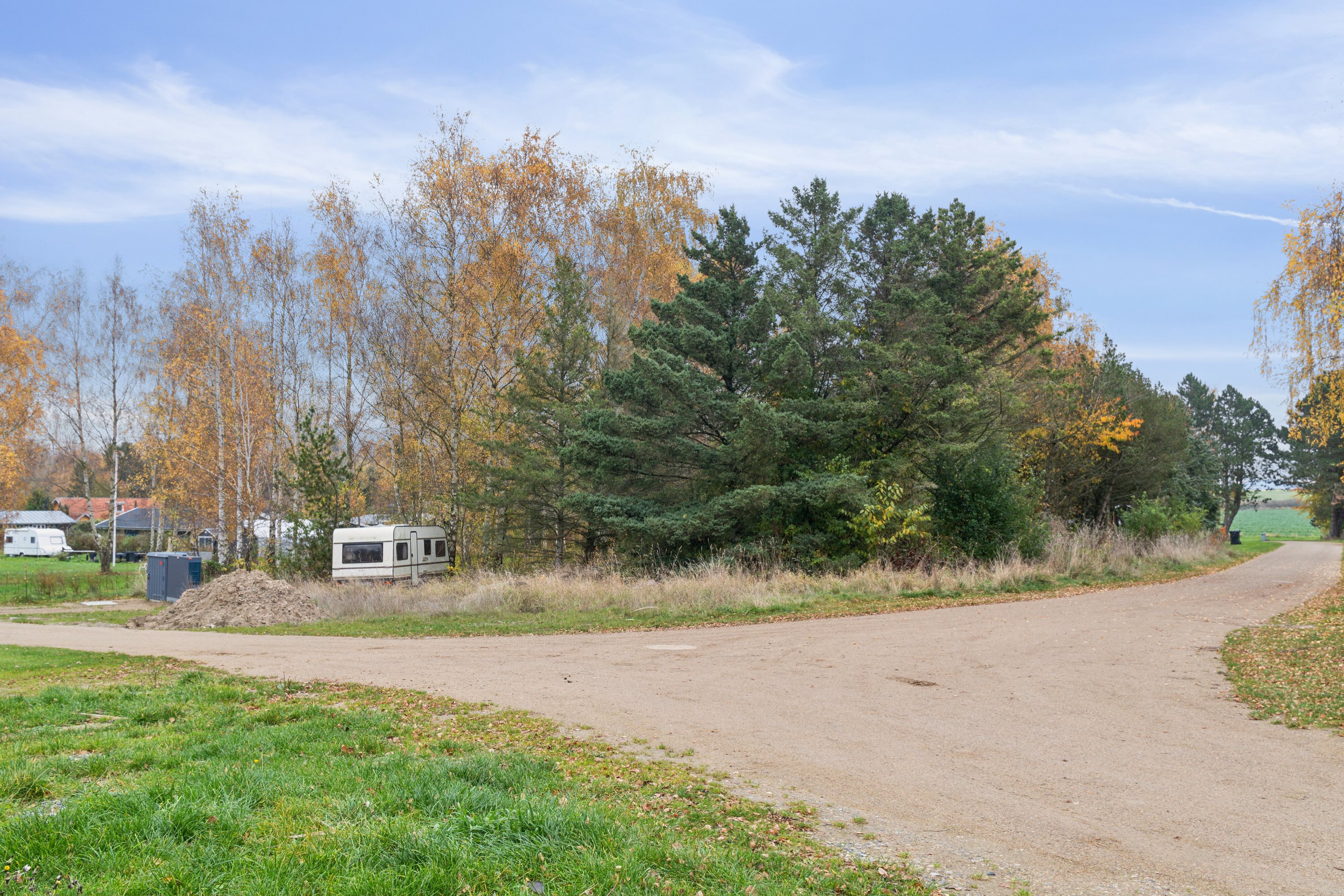 Fremhævet indkørsel billede i fuldskærmstilstand. Billede af Stenbjergvænget 77, Salvig, 4305 Orø