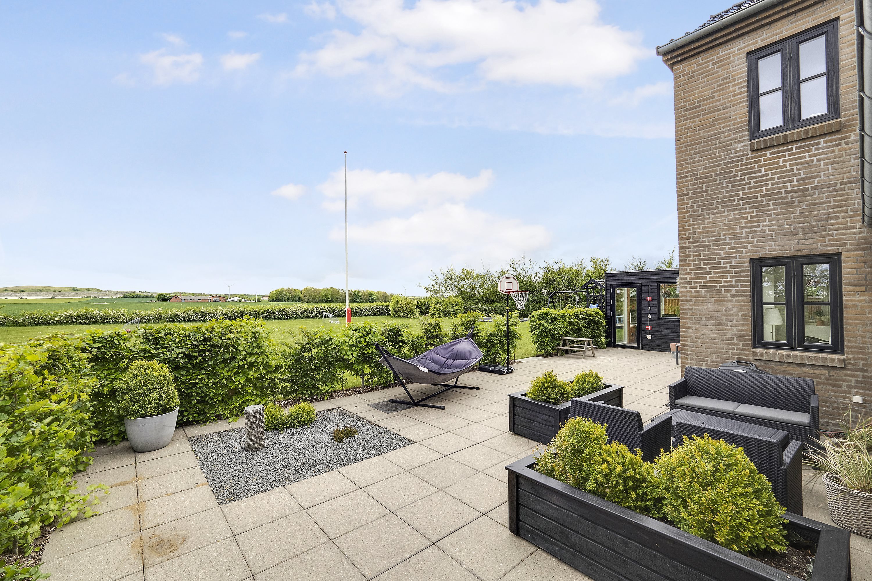 Fremhævet terrasse billede i fuldskærmstilstand. Billede af Kjelstrupvej 12, Kjelstrup, 7700 Thisted