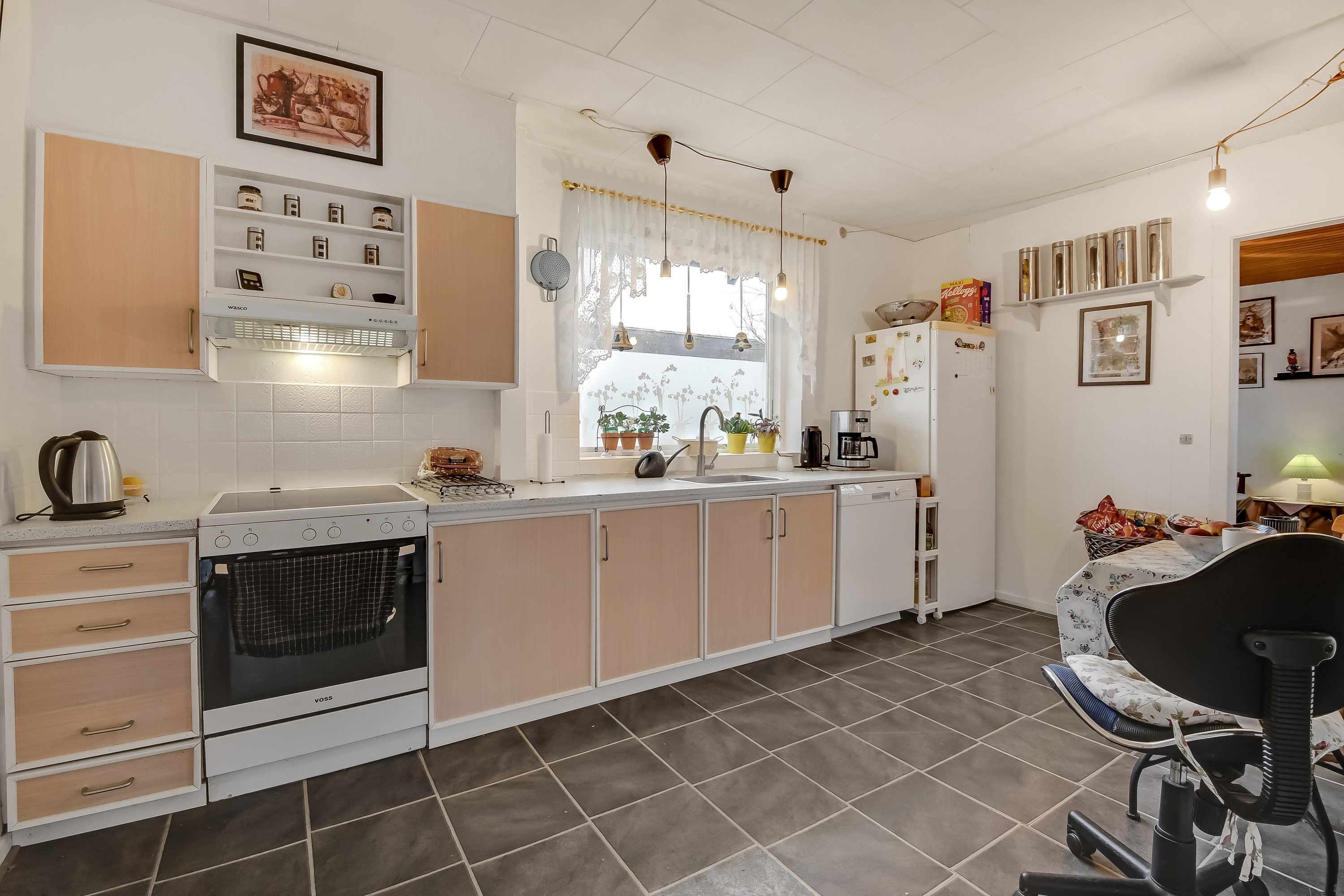 Miniaturebillede 2: køkken. Billede af Rosenvænget 6, Hvidbjerg, 7790 Thyholm