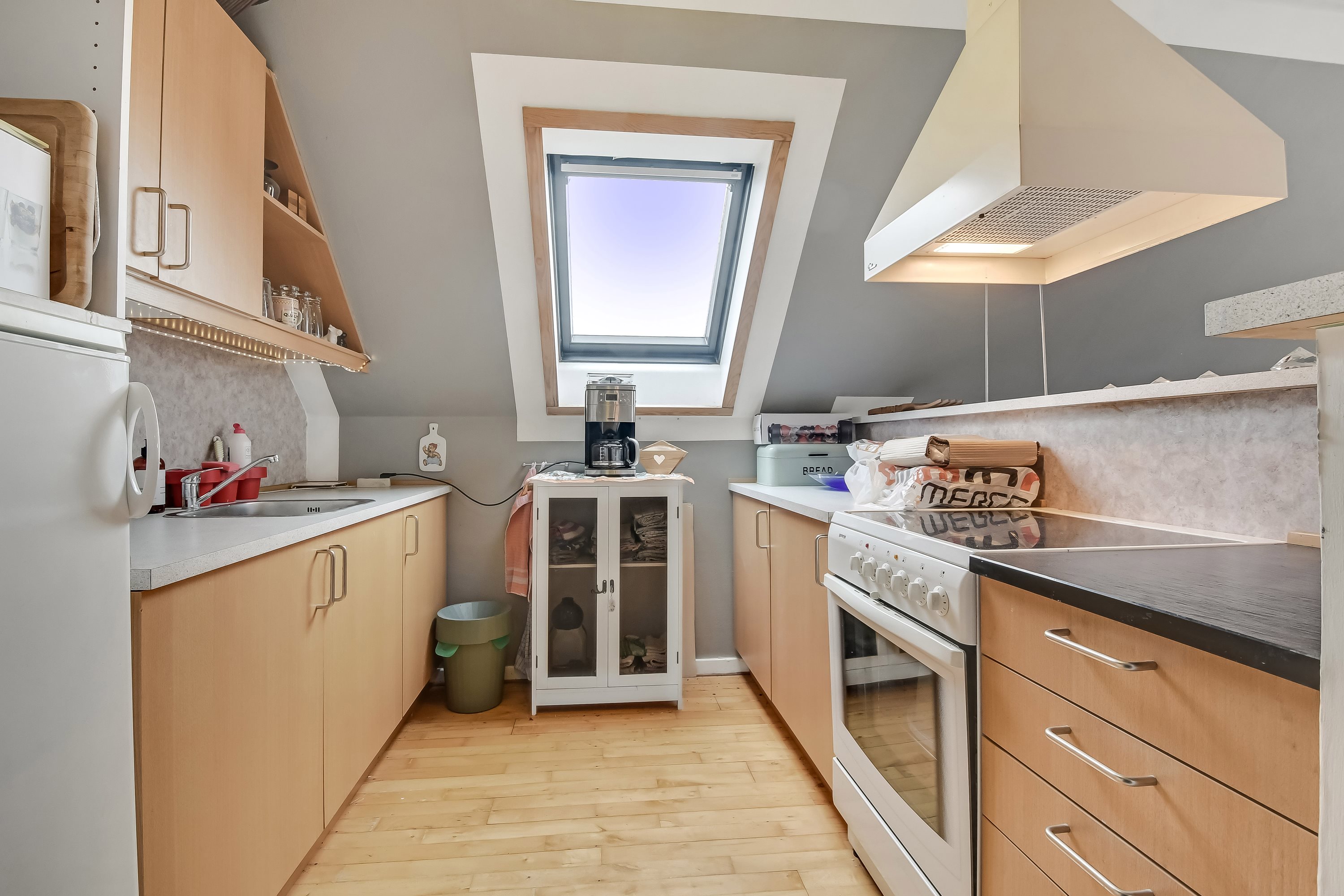 Fremhævet køkken billede i fuldskærmstilstand. Billede af Rosenvænget 6, Hvidbjerg, 7790 Thyholm