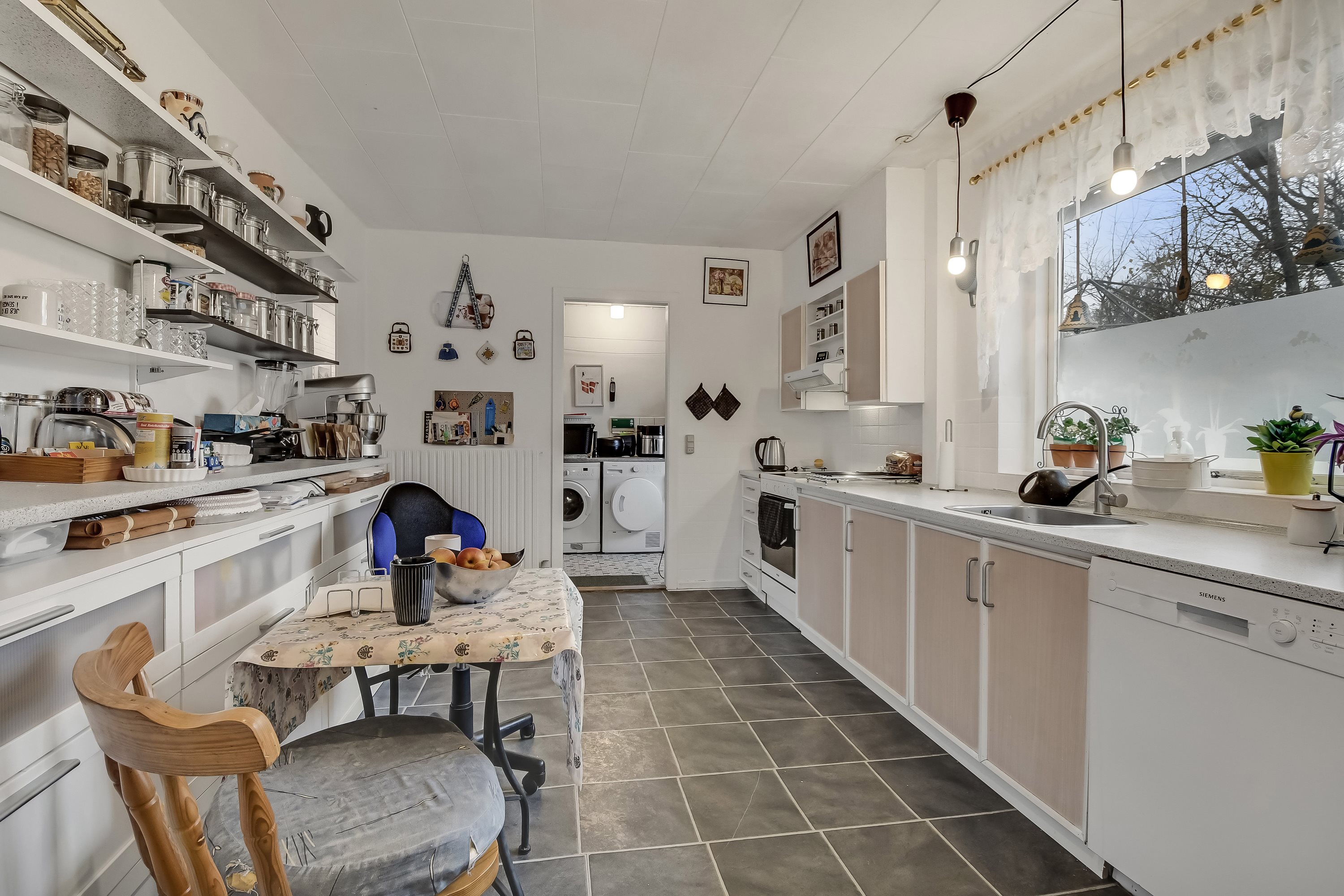 Fremhævet køkken billede i fuldskærmstilstand. Billede af Rosenvænget 6, Hvidbjerg, 7790 Thyholm