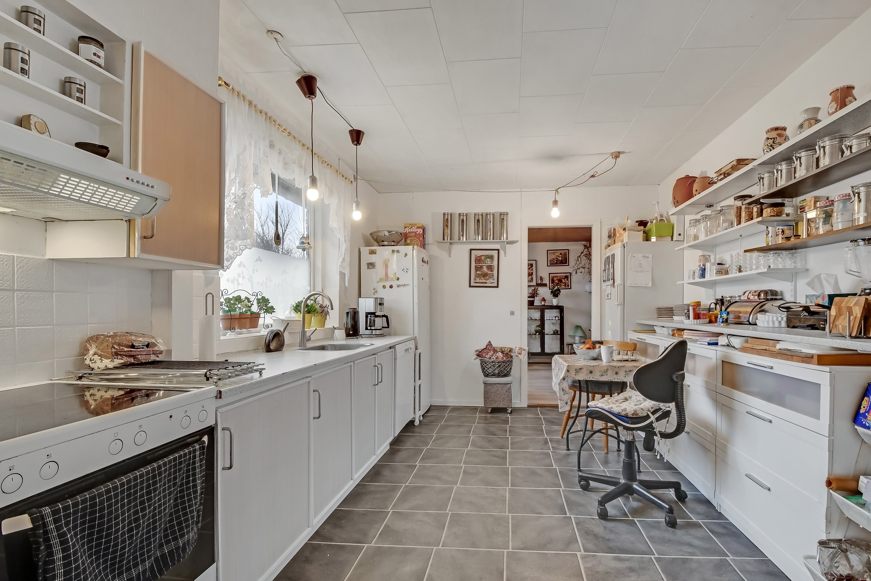 Fremhævet køkken billede i fuldskærmstilstand. Billede af Rosenvænget 6, Hvidbjerg, 7790 Thyholm