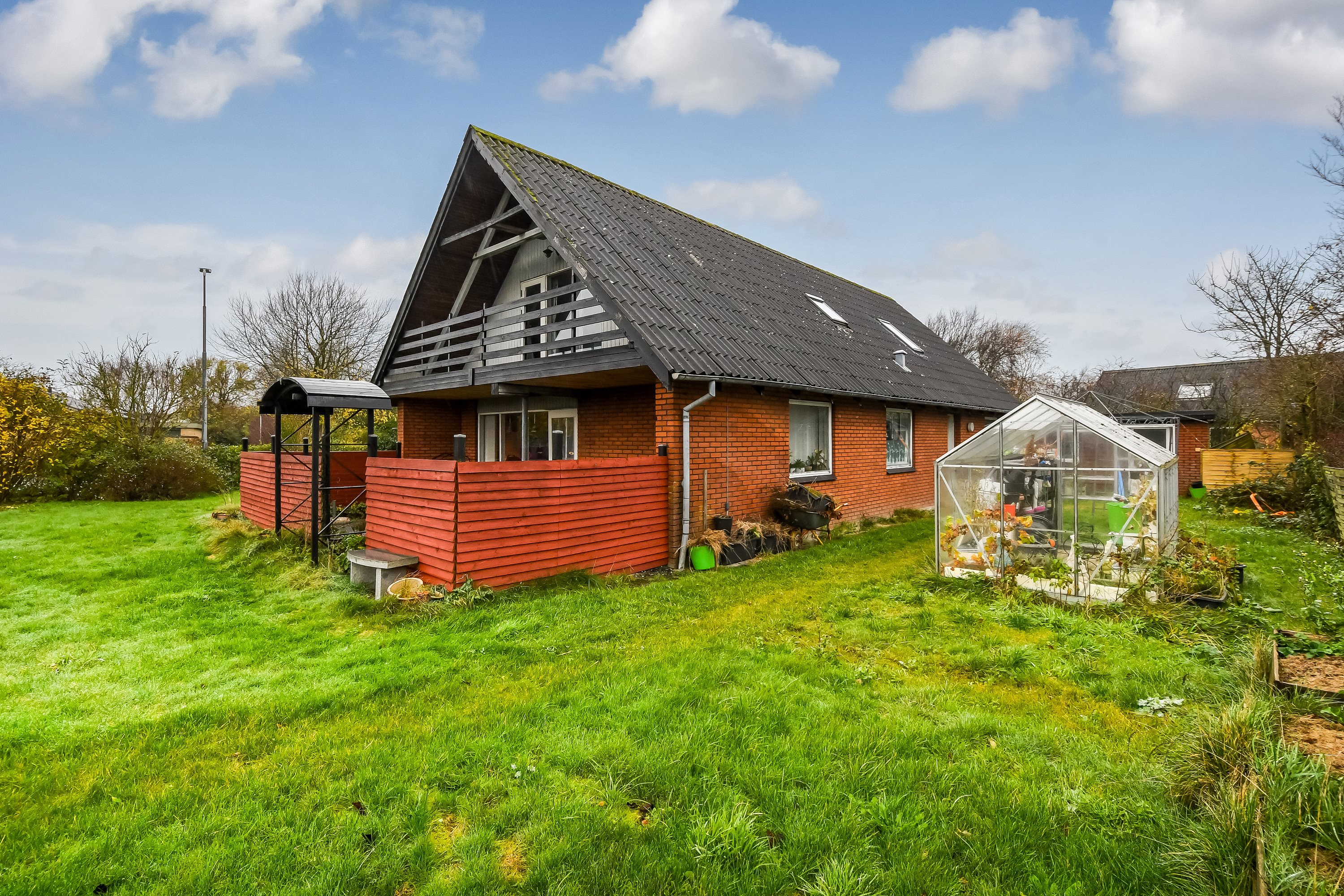 Fremhævet ejendommen billede i fuldskærmstilstand. Billede af Rosenvænget 6, Hvidbjerg, 7790 Thyholm