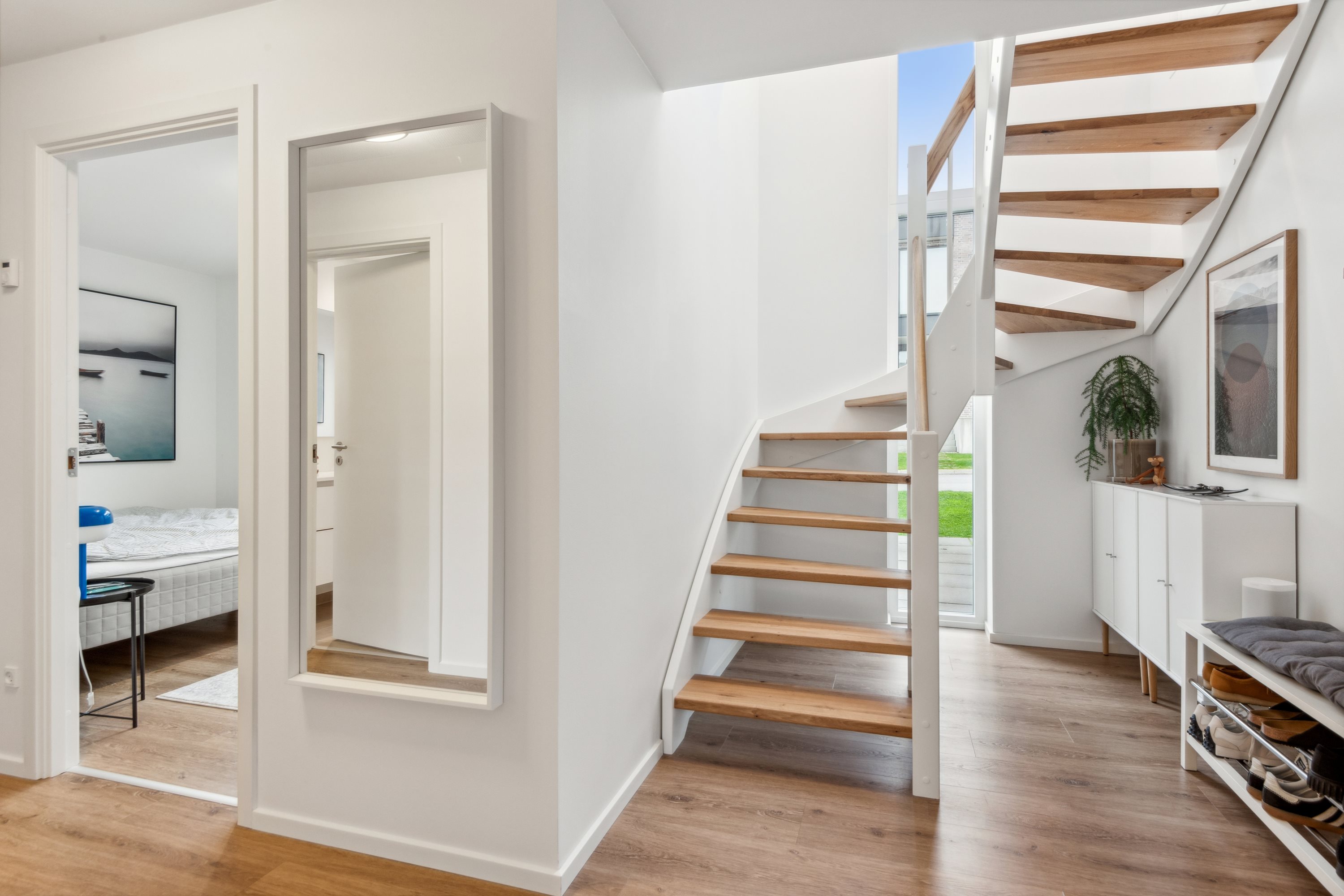 Fremhævet gang billede i fuldskærmstilstand. Billede af Elektravej 41, Gug, 9210 Aalborg SØ