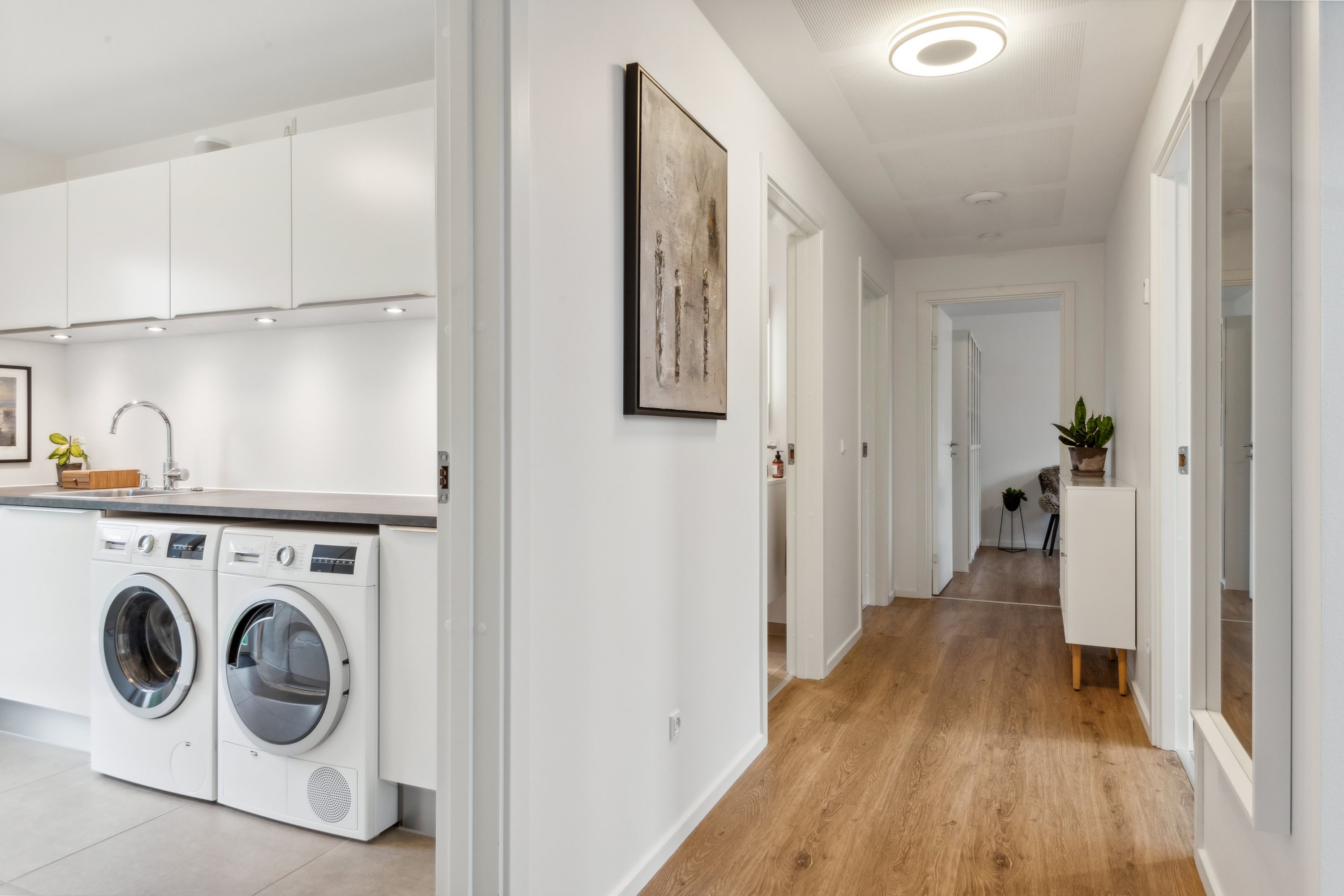 Fremhævet gang billede i fuldskærmstilstand. Billede af Elektravej 41, Gug, 9210 Aalborg SØ