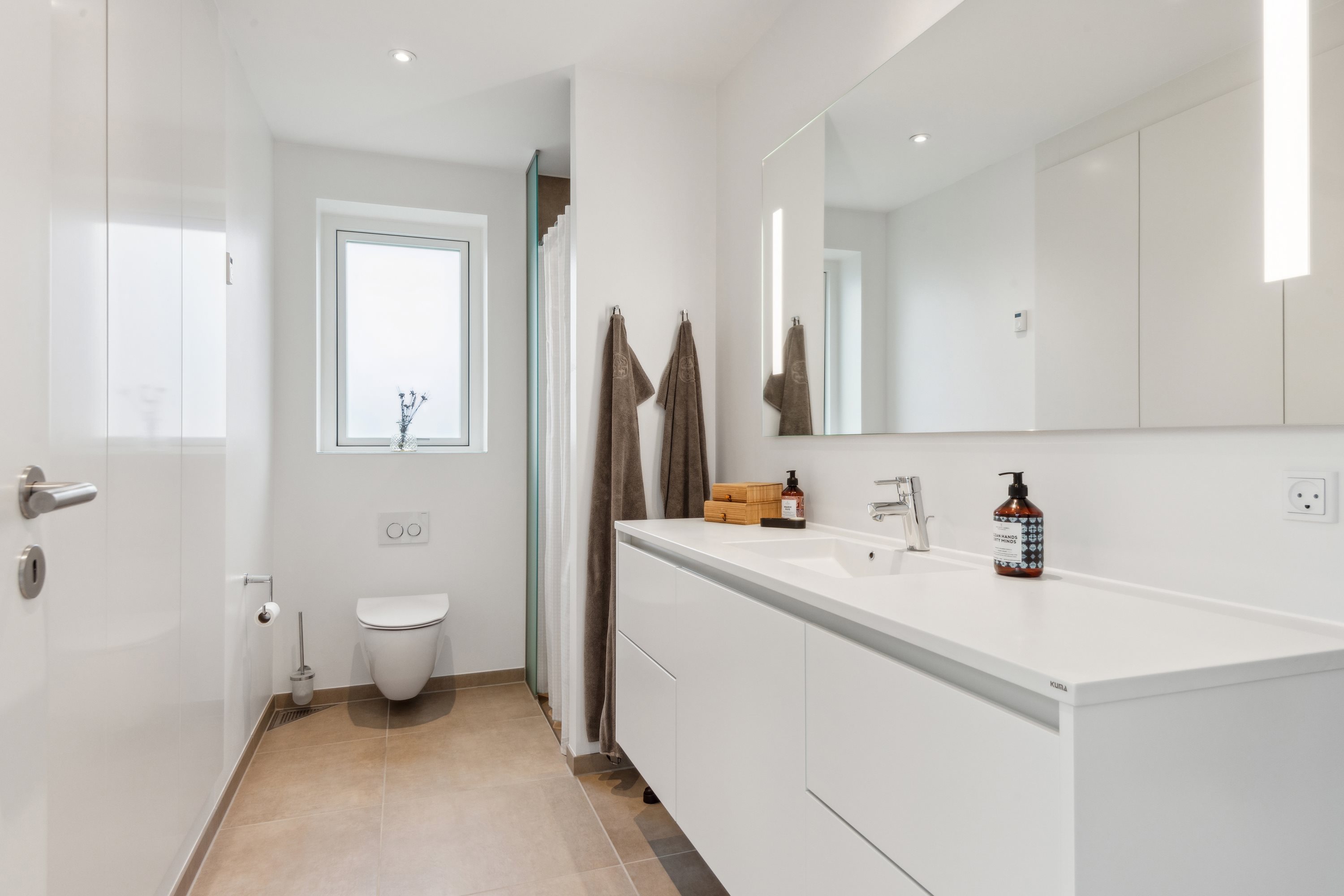 Fremhævet badeværelse billede i fuldskærmstilstand. Billede af Elektravej 41, Gug, 9210 Aalborg SØ