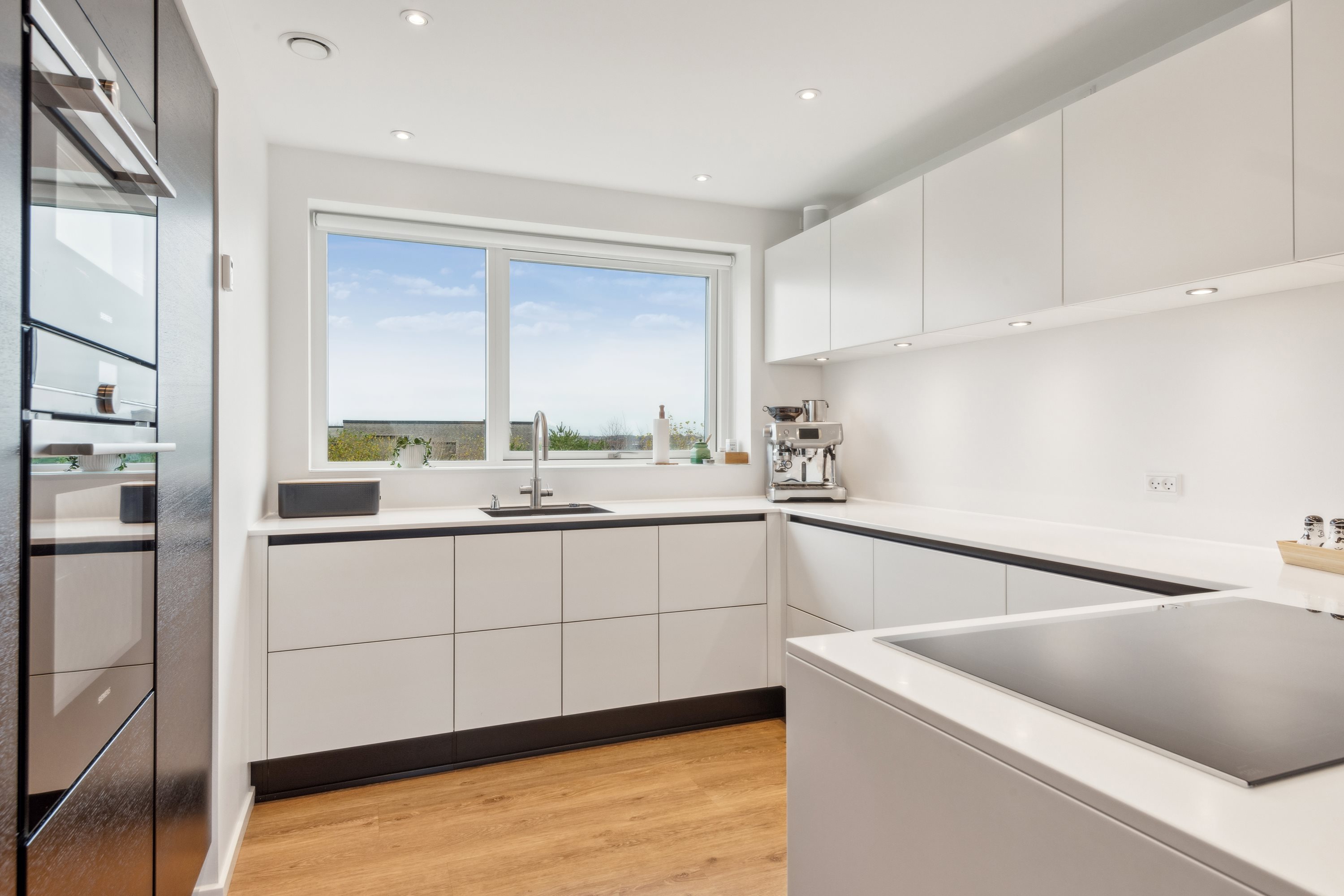 Fremhævet køkken billede i fuldskærmstilstand. Billede af Elektravej 41, Gug, 9210 Aalborg SØ