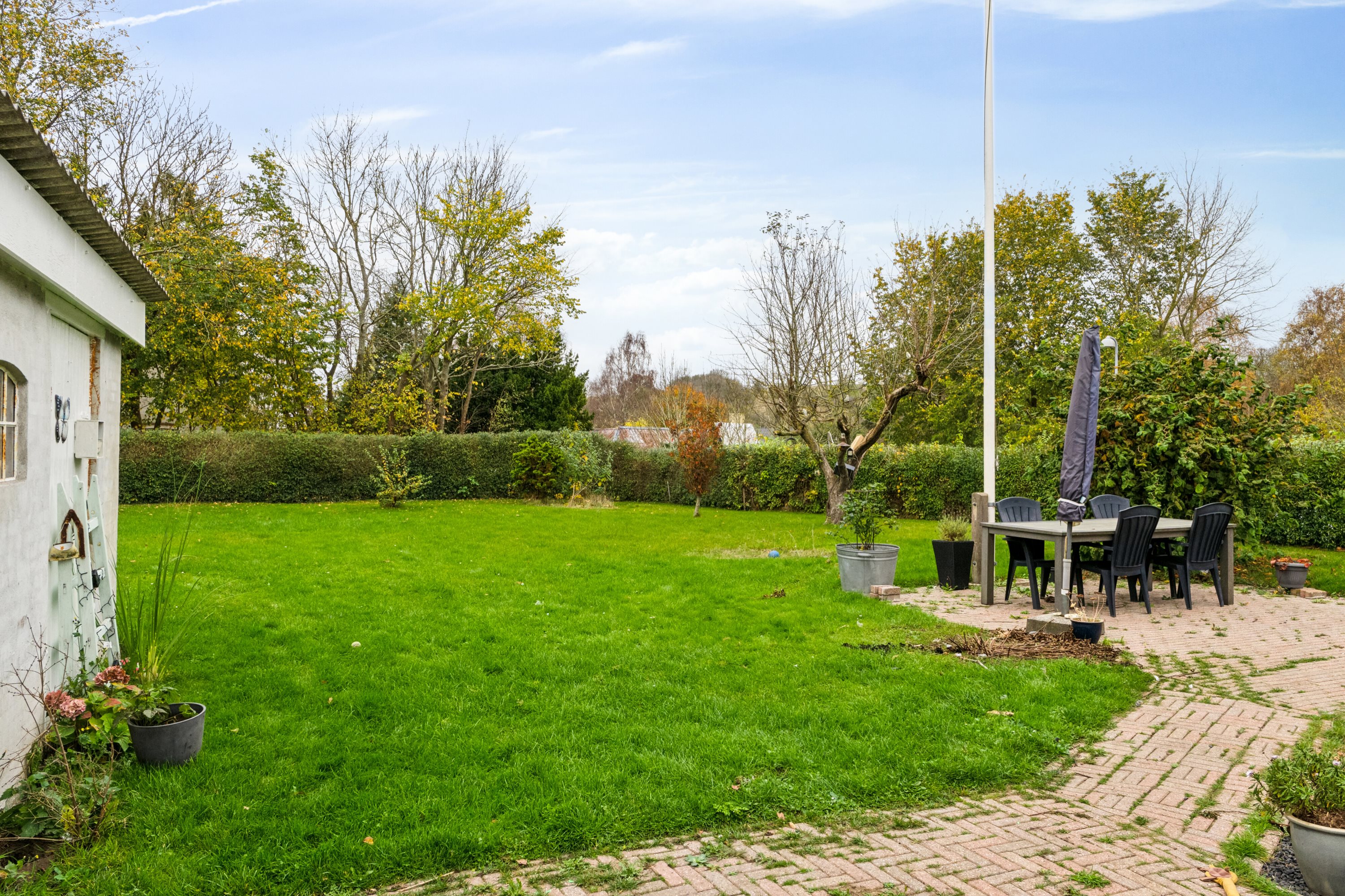 Fremhævet set fra haven billede i fuldskærmstilstand. Billede af Tømmerupvej 44, 4400 Kalundborg