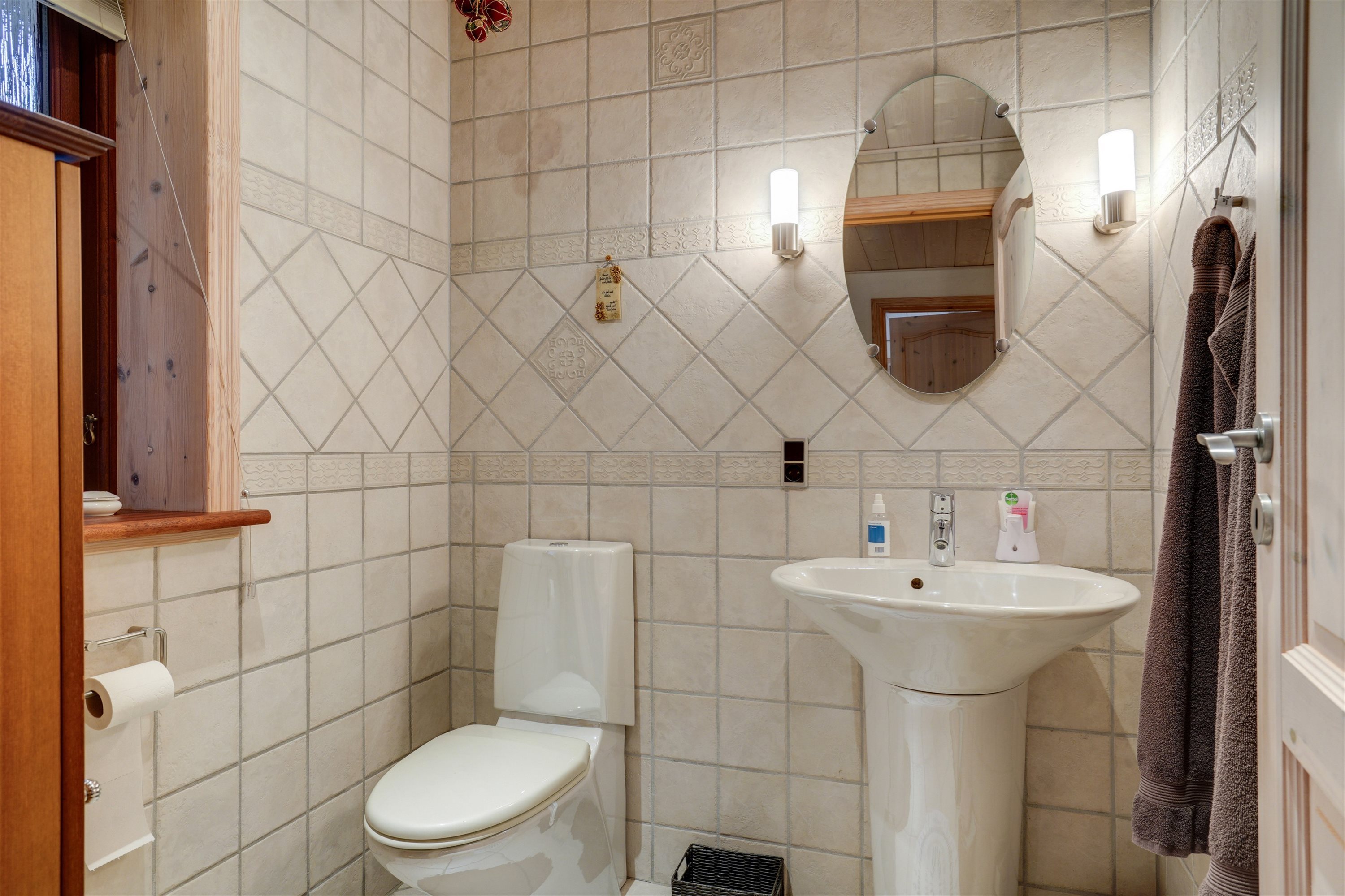 Fremhævet badeværelse billede i fuldskærmstilstand. Billede af Vesterbækvej 36, Sig, 6800 Varde