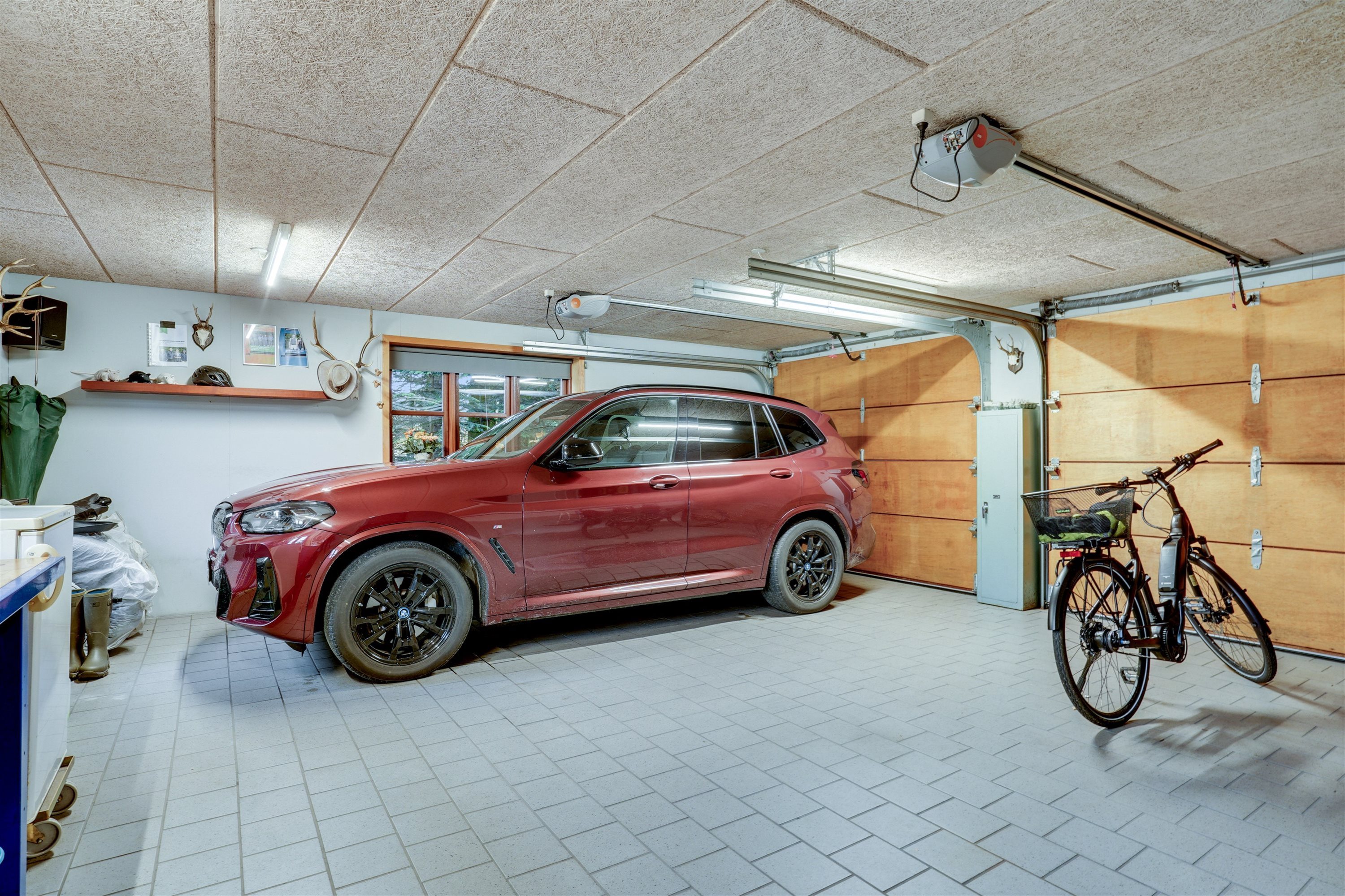 Fremhævet garage billede i fuldskærmstilstand. Billede af Vesterbækvej 36, Sig, 6800 Varde