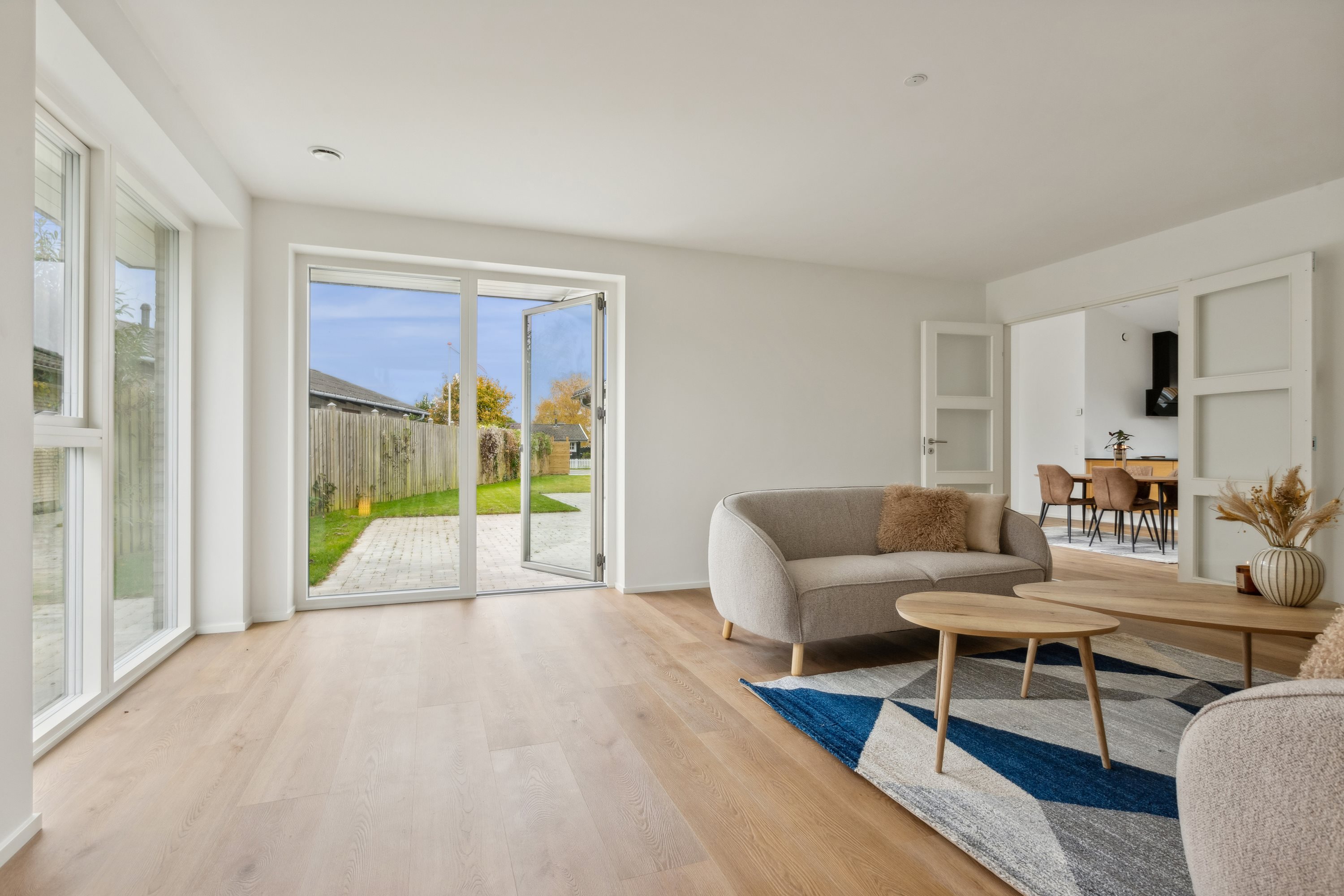 Fremhævet stue billede i fuldskærmstilstand. Billede af Præstefælledvej 45, 2770 Kastrup