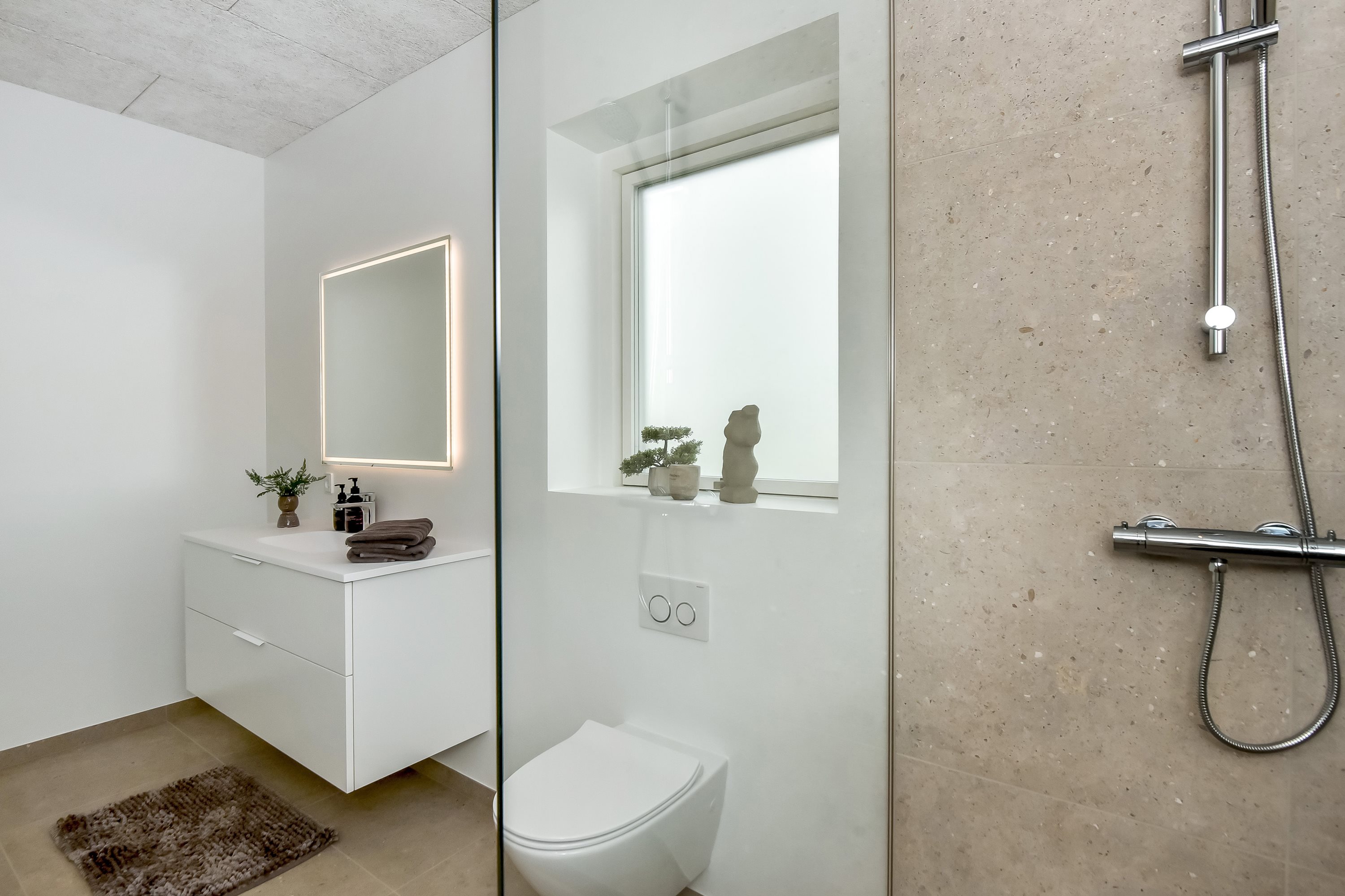 Fremhævet badeværelse billede i fuldskærmstilstand. Billede af Helstrupvænget 10, Snejbjerg, 7400 Herning