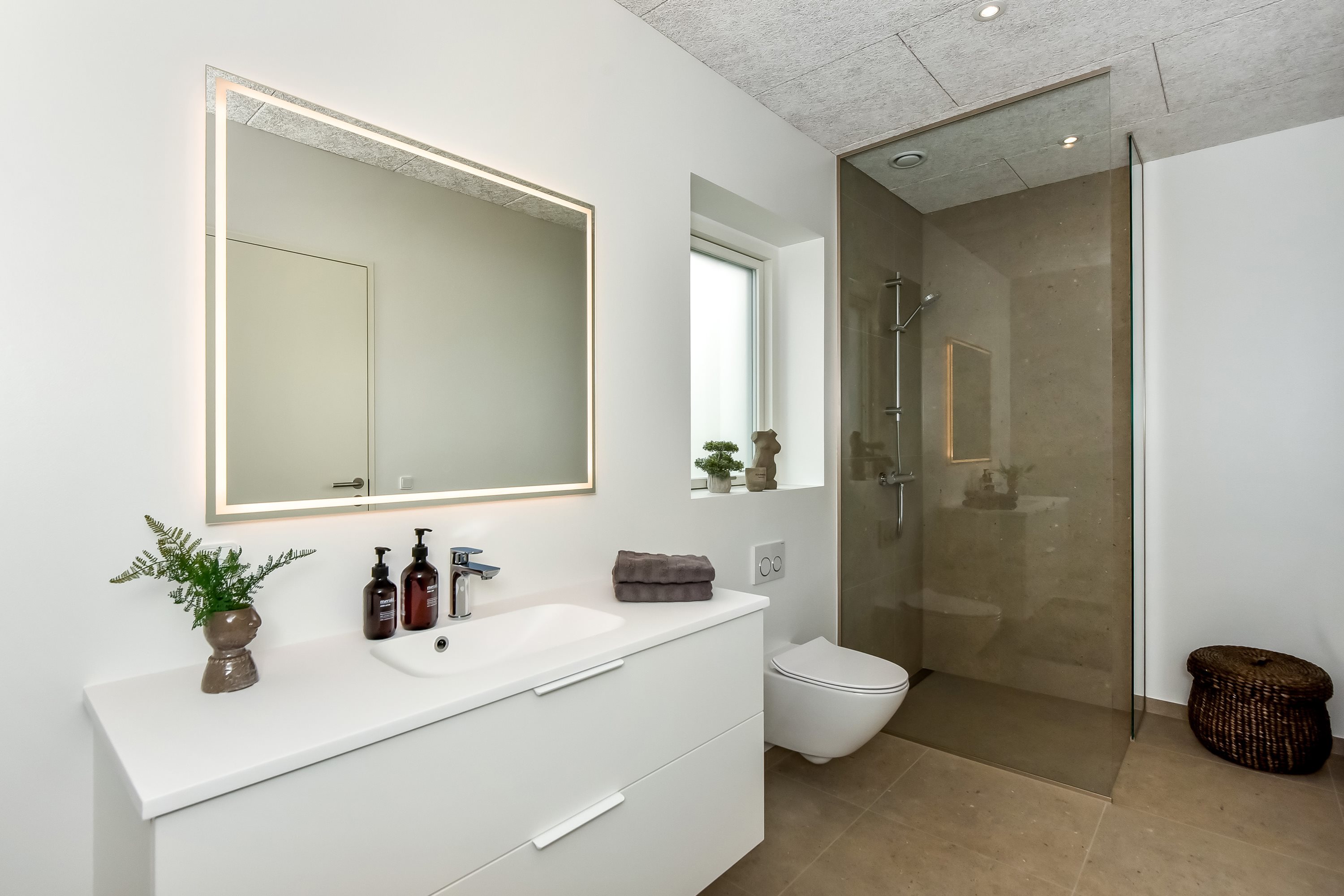 Fremhævet badeværelse billede i fuldskærmstilstand. Billede af Helstrupvænget 10, Snejbjerg, 7400 Herning