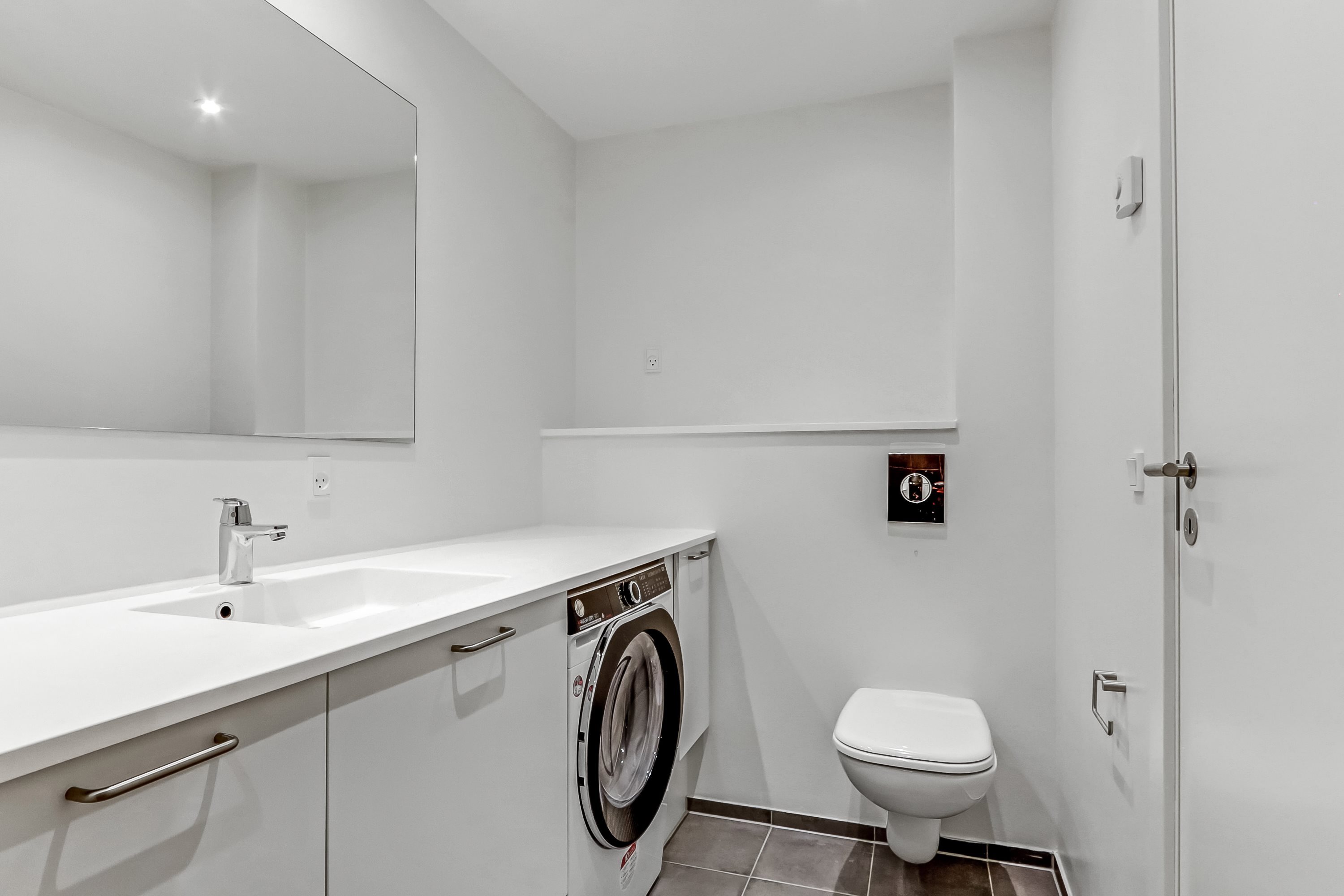 Fremhævet  billede i fuldskærmstilstand. Billede af Fjergangen 9, Tarup, 5000 Odense C