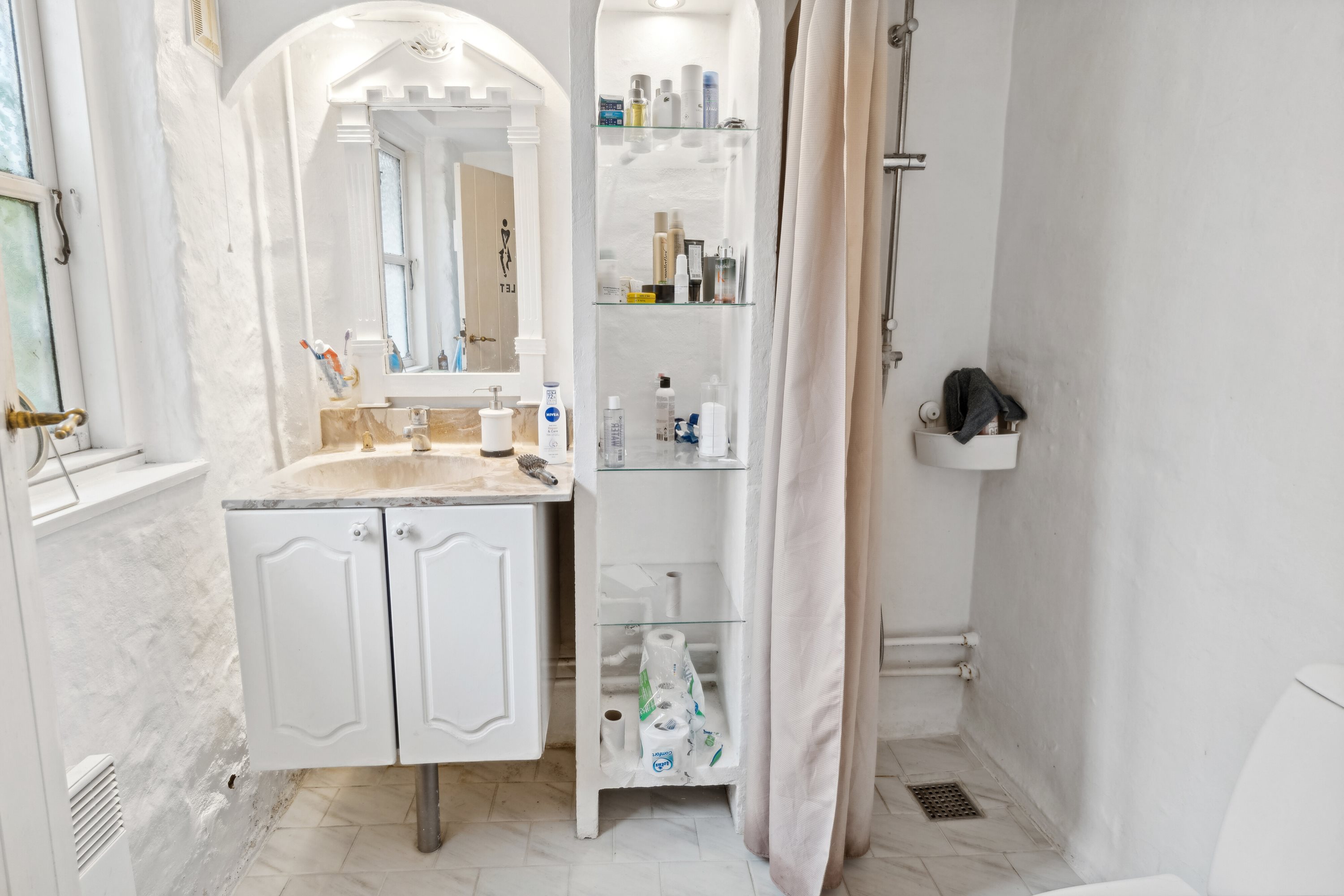 Fremhævet badeværelse billede i fuldskærmstilstand. Billede af Adelgade 7, 4400 Kalundborg