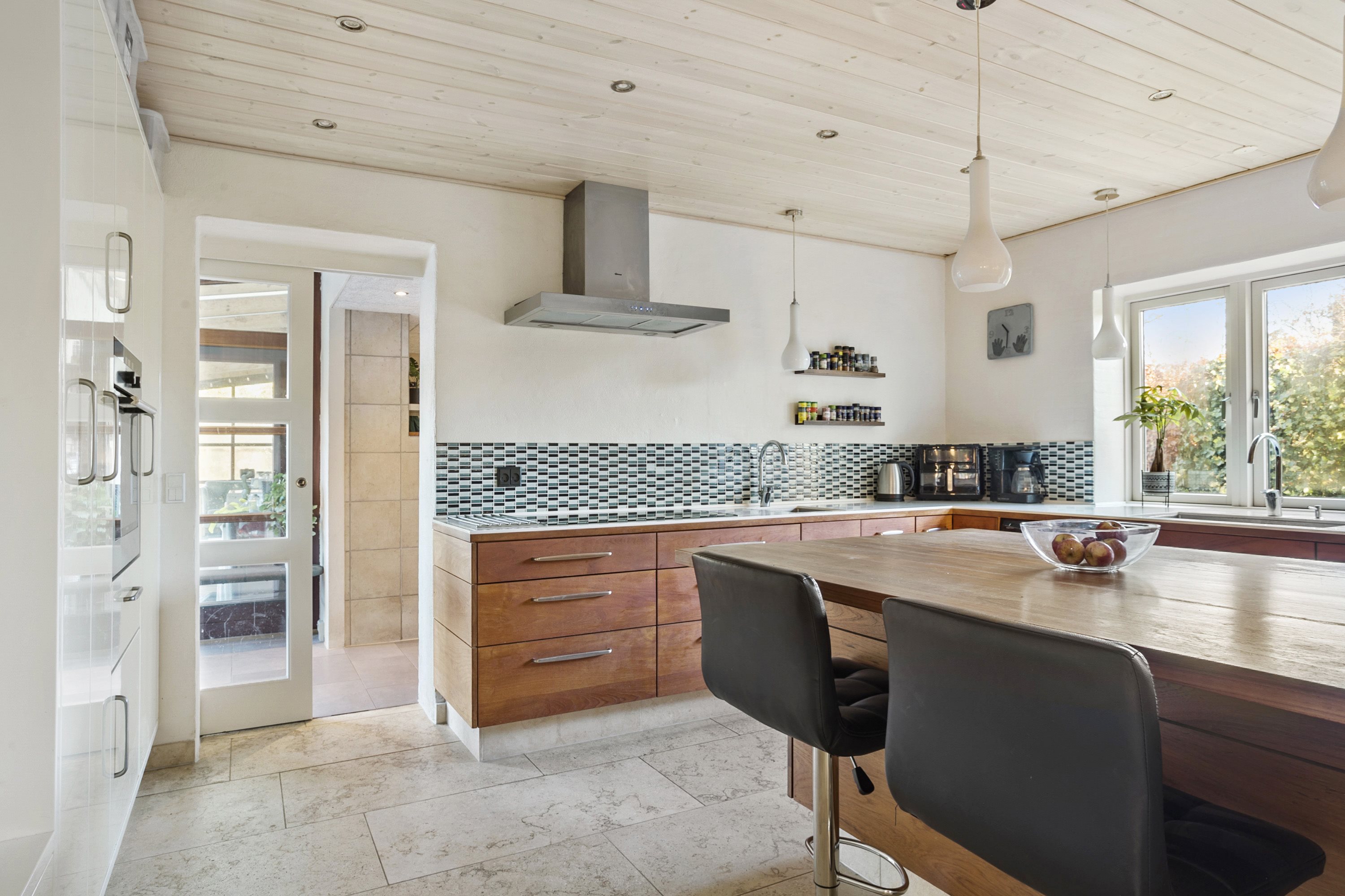 Fremhævet køkken billede i fuldskærmstilstand. Billede af Kragelundvej 11, 6622 Bække