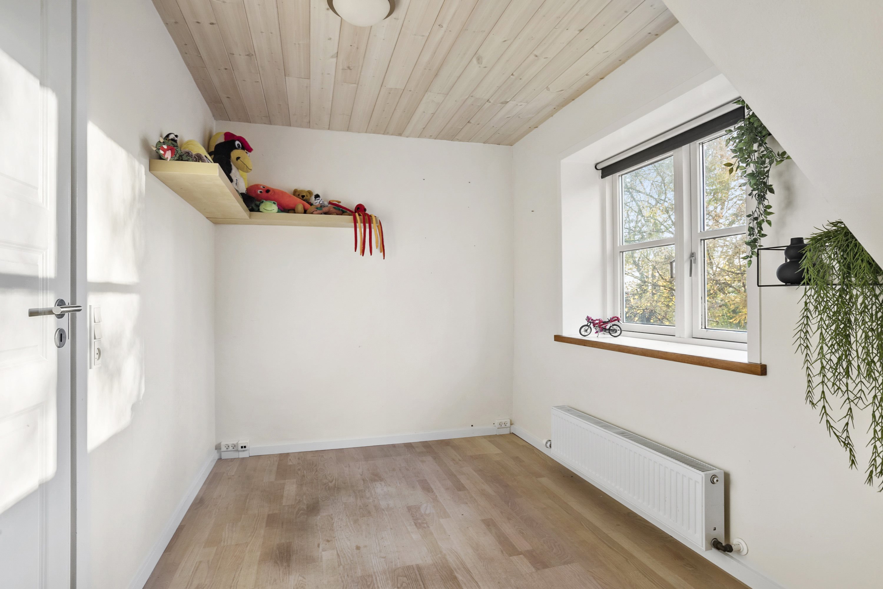 Fremhævet værelse billede i fuldskærmstilstand. Billede af Kragelundvej 11, 6622 Bække