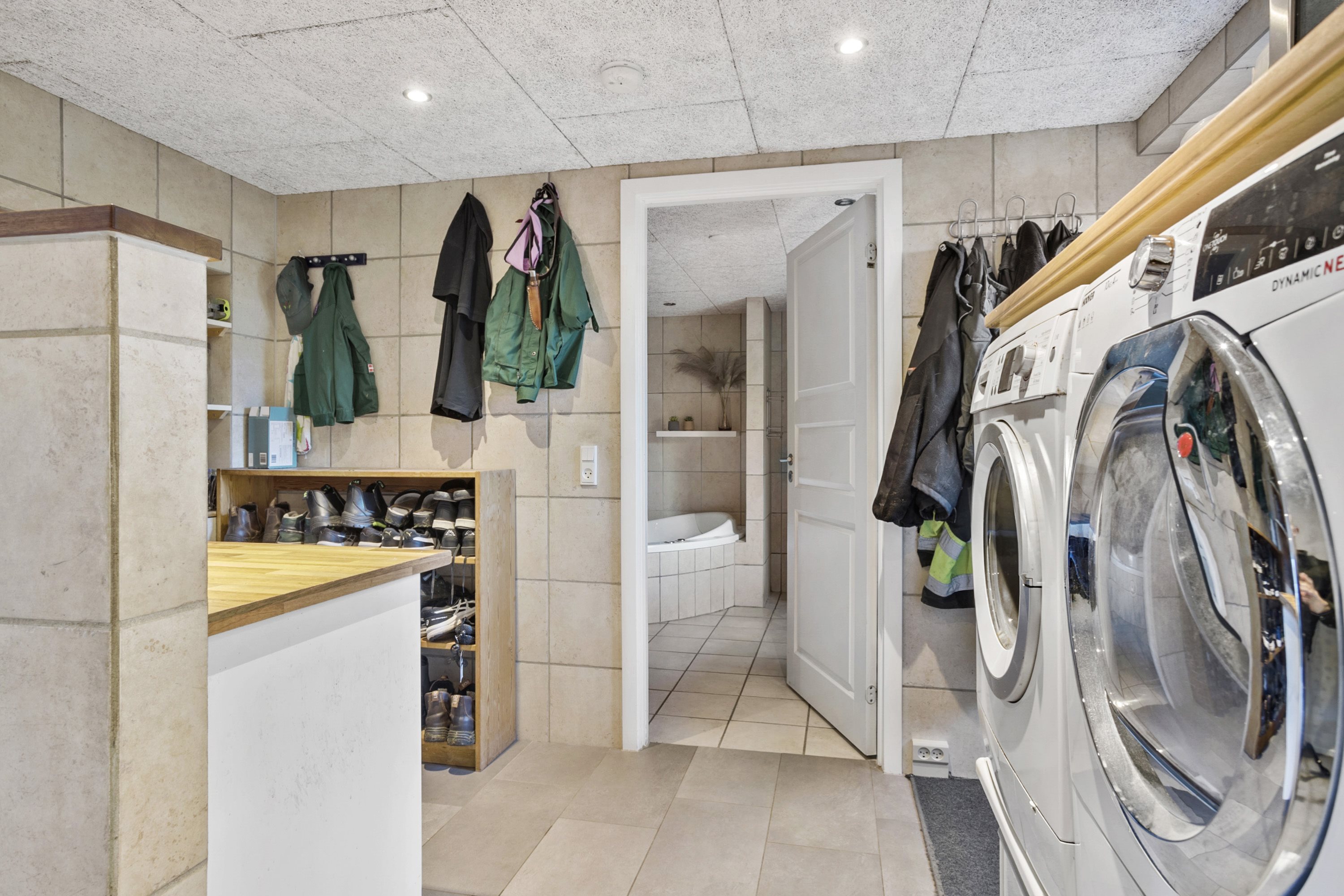 Fremhævet værelse billede i fuldskærmstilstand. Billede af Kragelundvej 11, 6622 Bække