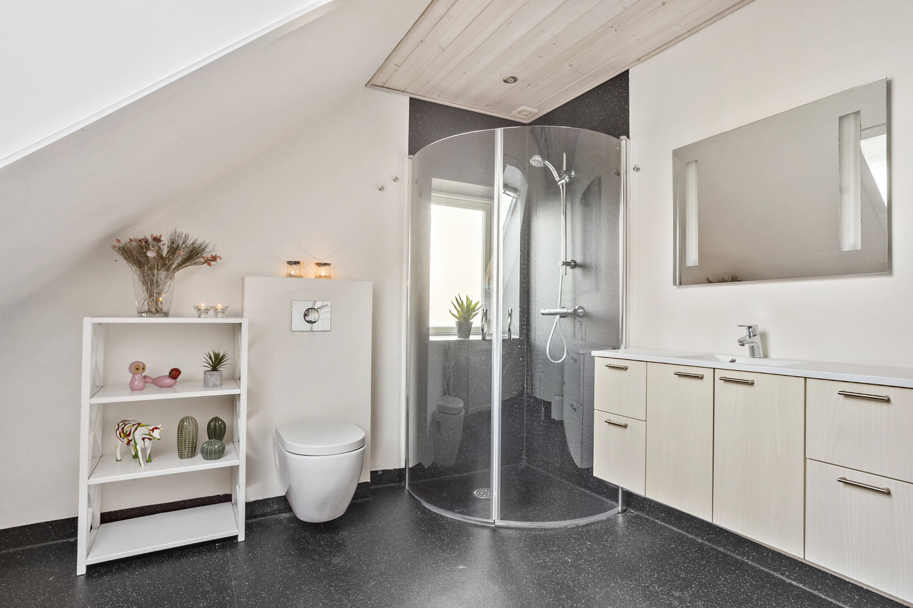 Fremhævet badeværelse billede i fuldskærmstilstand. Billede af Kragelundvej 11, 6622 Bække