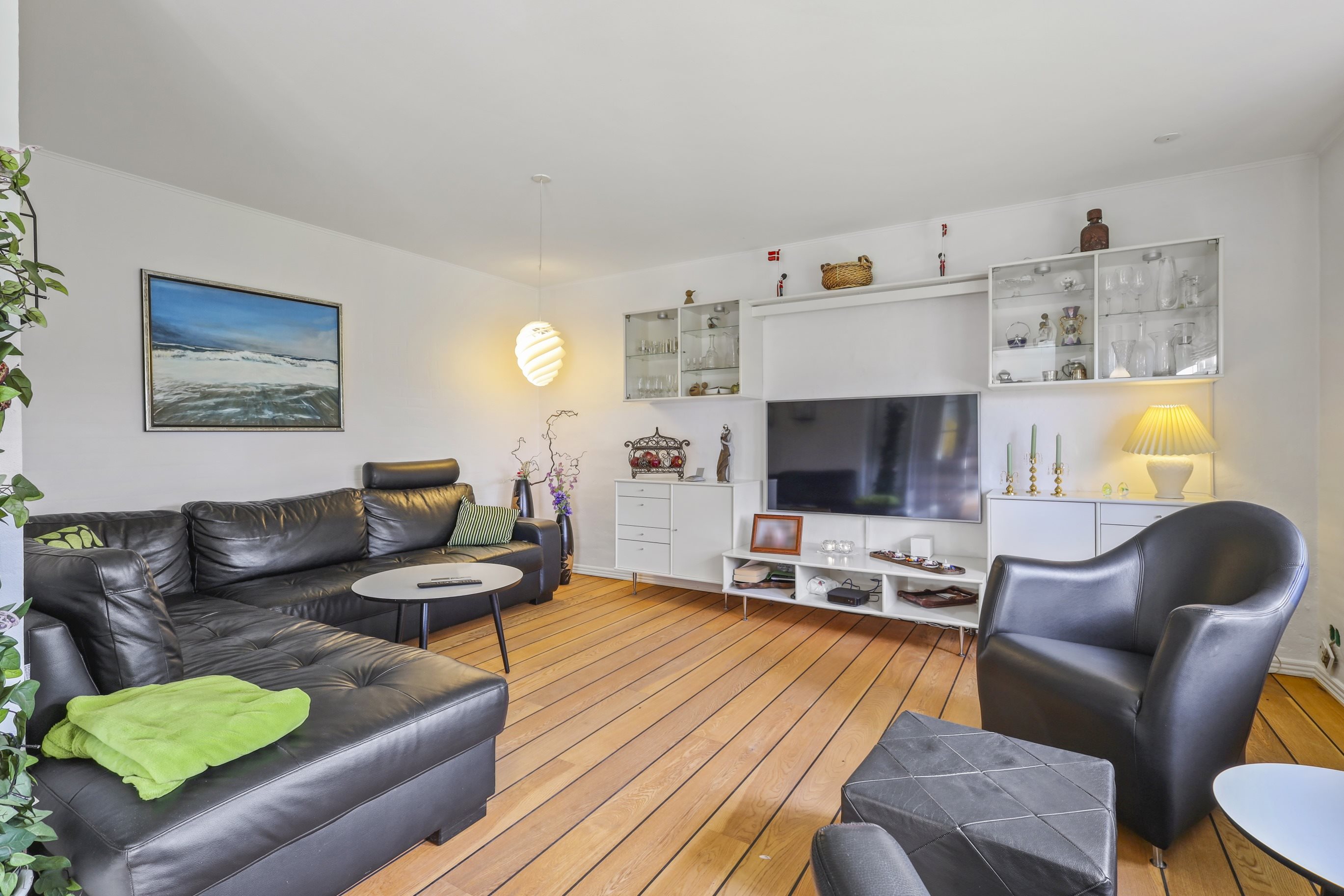 Fremhævet stue billede i fuldskærmstilstand. Billede af Ndr Stavskærvej 6, Horne, 6800 Varde