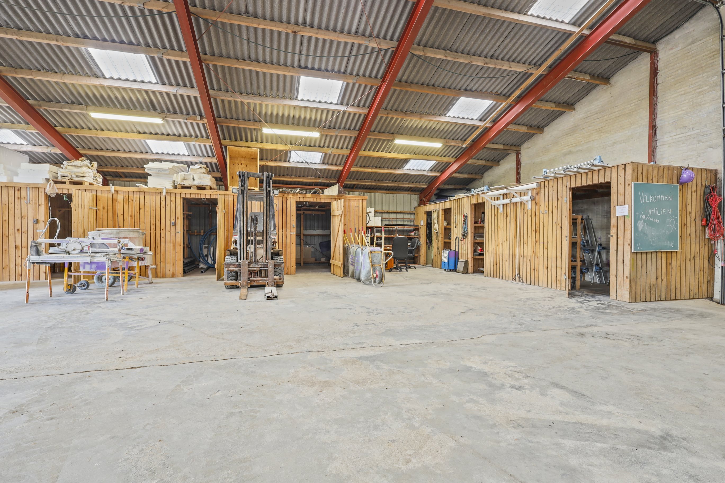 Fremhævet erhvervsareal billede i fuldskærmstilstand. Billede af Ndr Stavskærvej 6, Horne, 6800 Varde