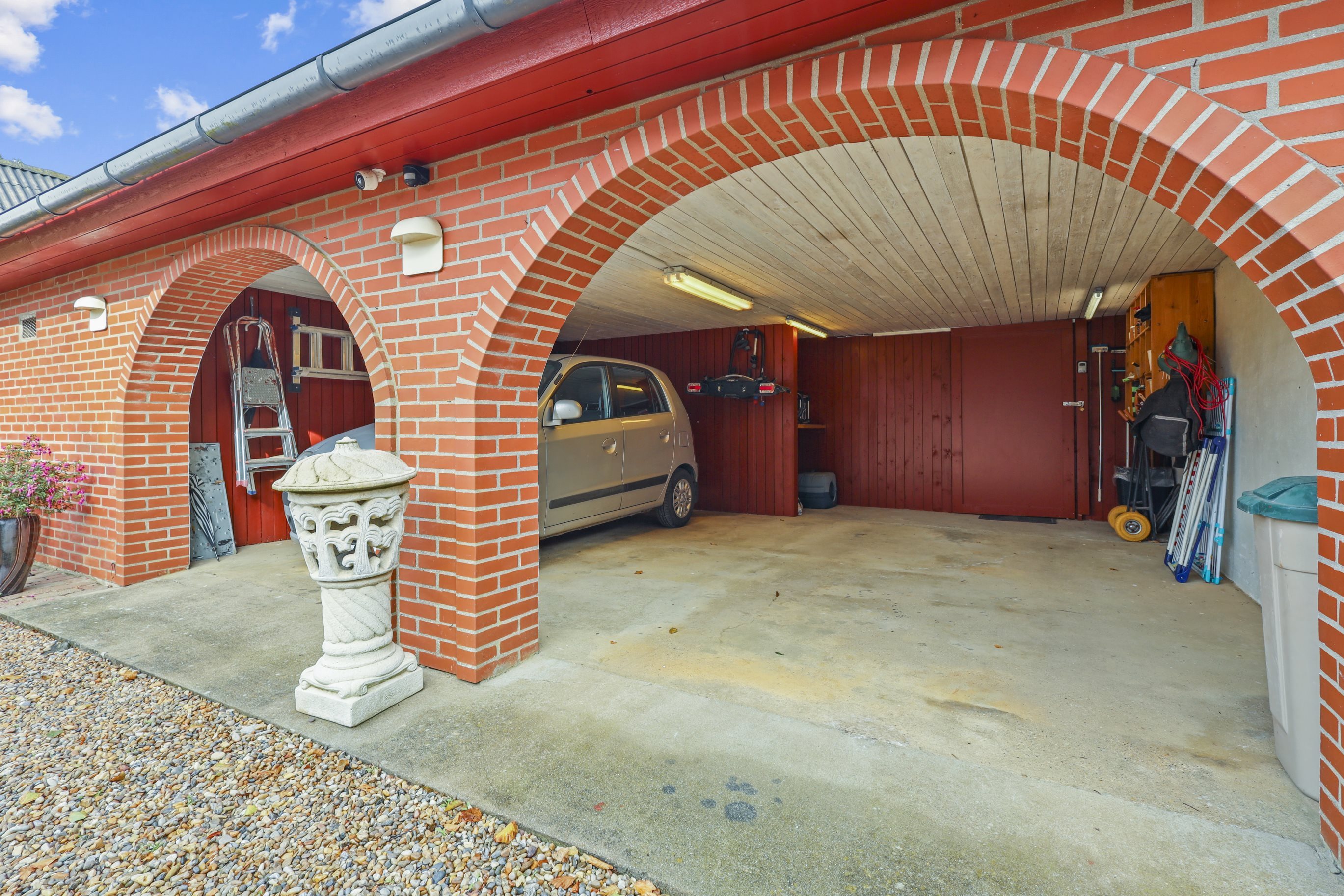 Fremhævet garage billede i fuldskærmstilstand. Billede af Ndr Stavskærvej 6, Horne, 6800 Varde