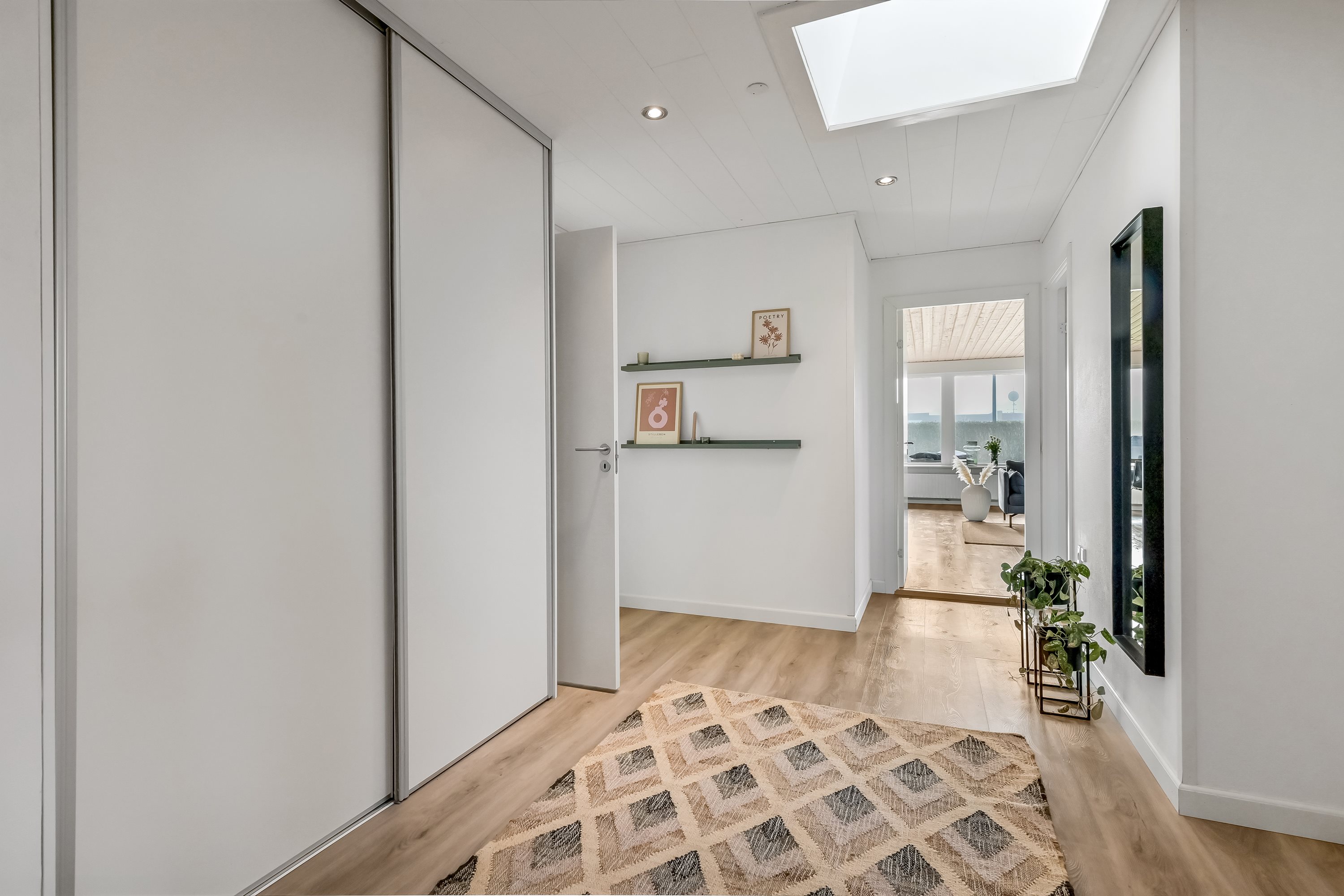 Fremhævet gang billede i fuldskærmstilstand. Billede af Vesterled 1, Lind, 7400 Herning