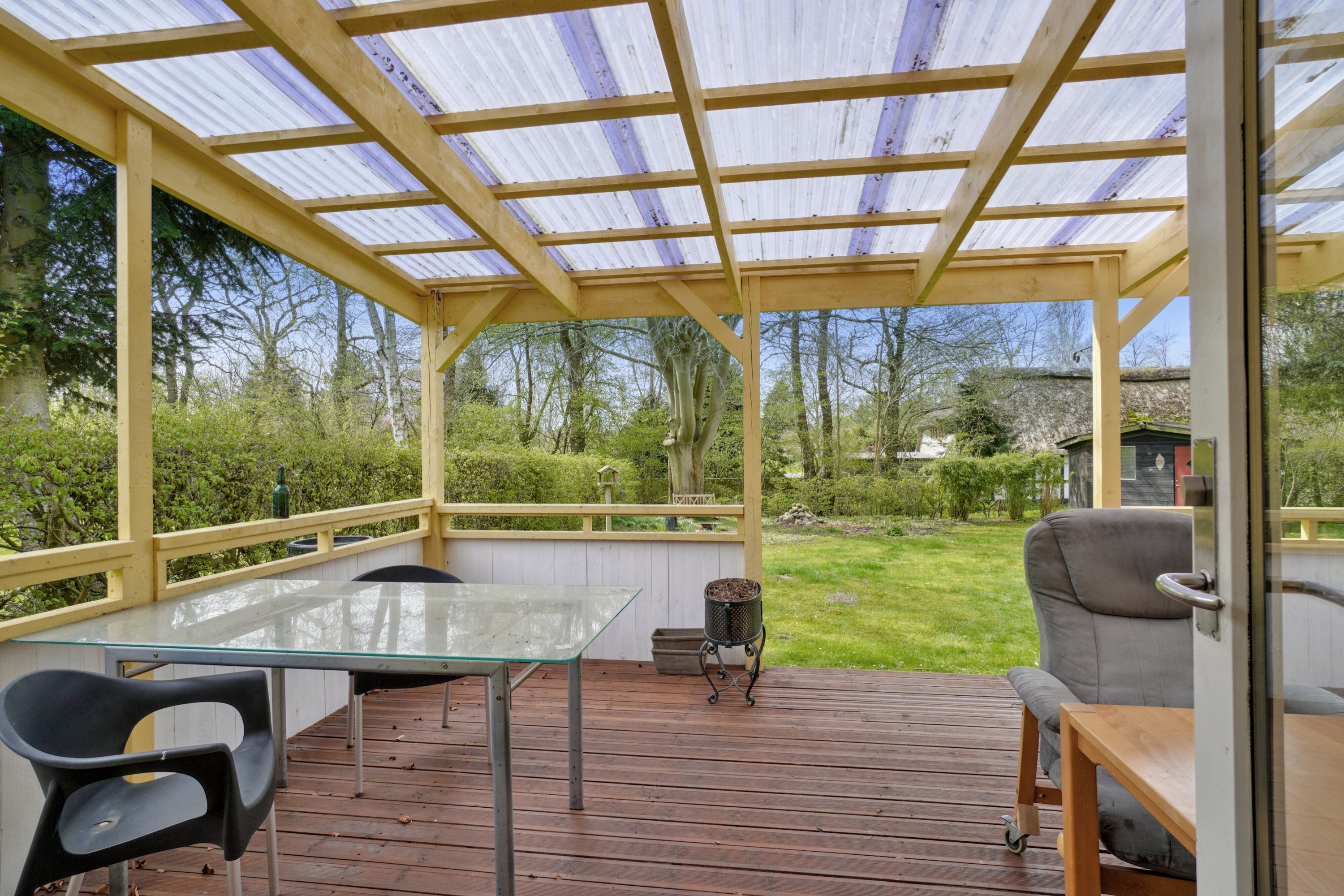 Fremhævet overdækket terrasse billede i fuldskærmstilstand. Billede af Århusvej 104, Sander, 8300 Odder