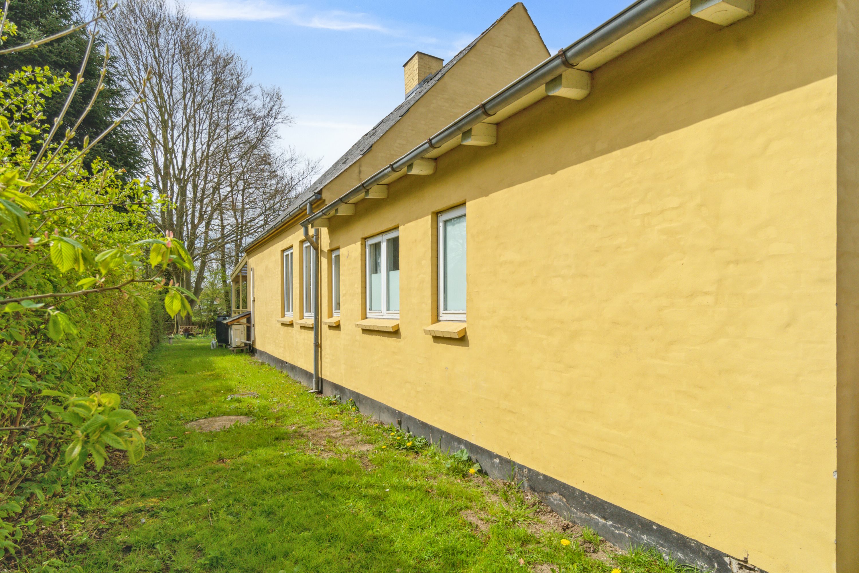 Fremhævet udendørs billede i fuldskærmstilstand. Billede af Århusvej 104, Sander, 8300 Odder