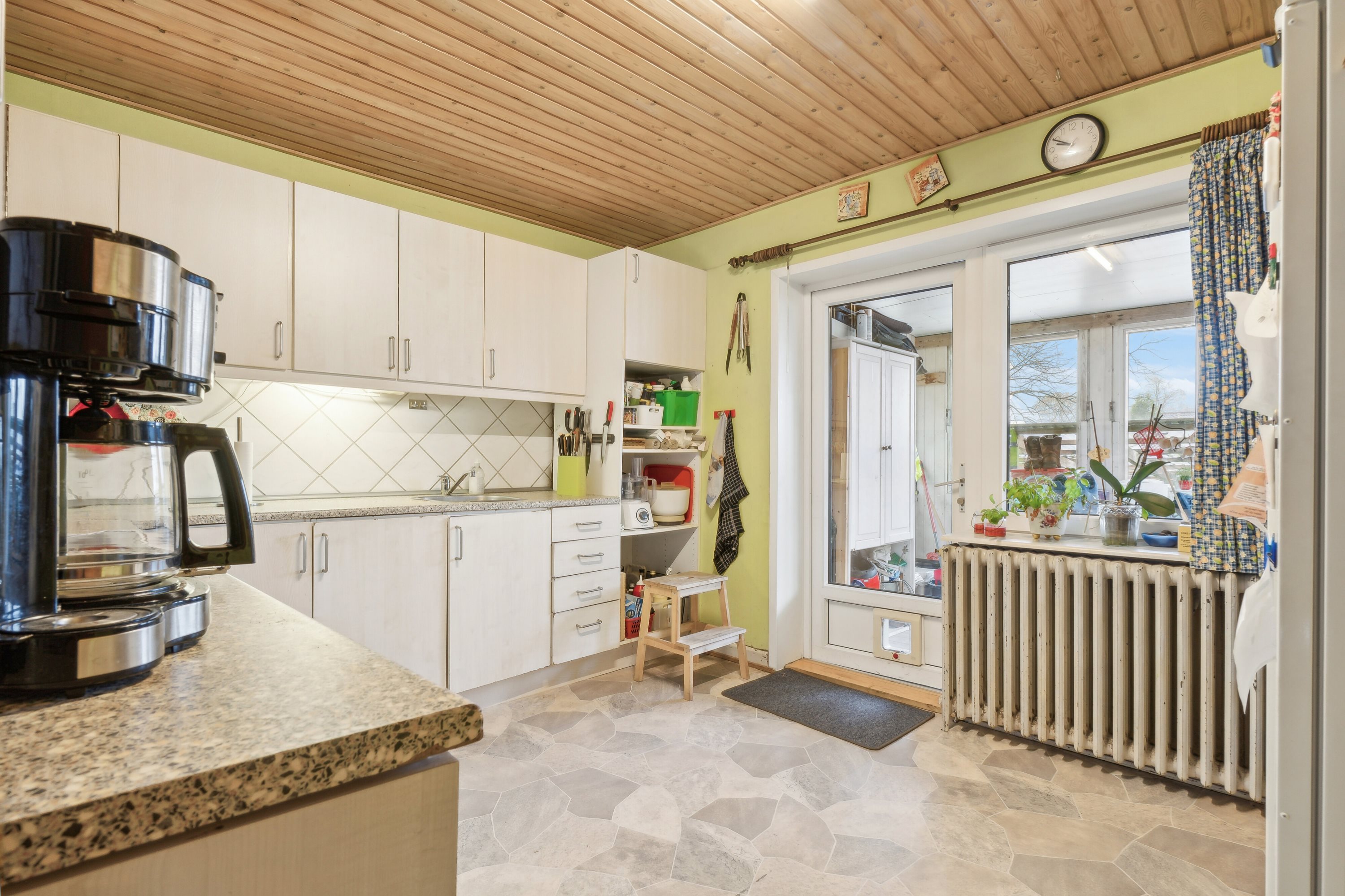 Fremhævet køkken billede i fuldskærmstilstand. Billede af Stadionvej 12, 6510 Gram