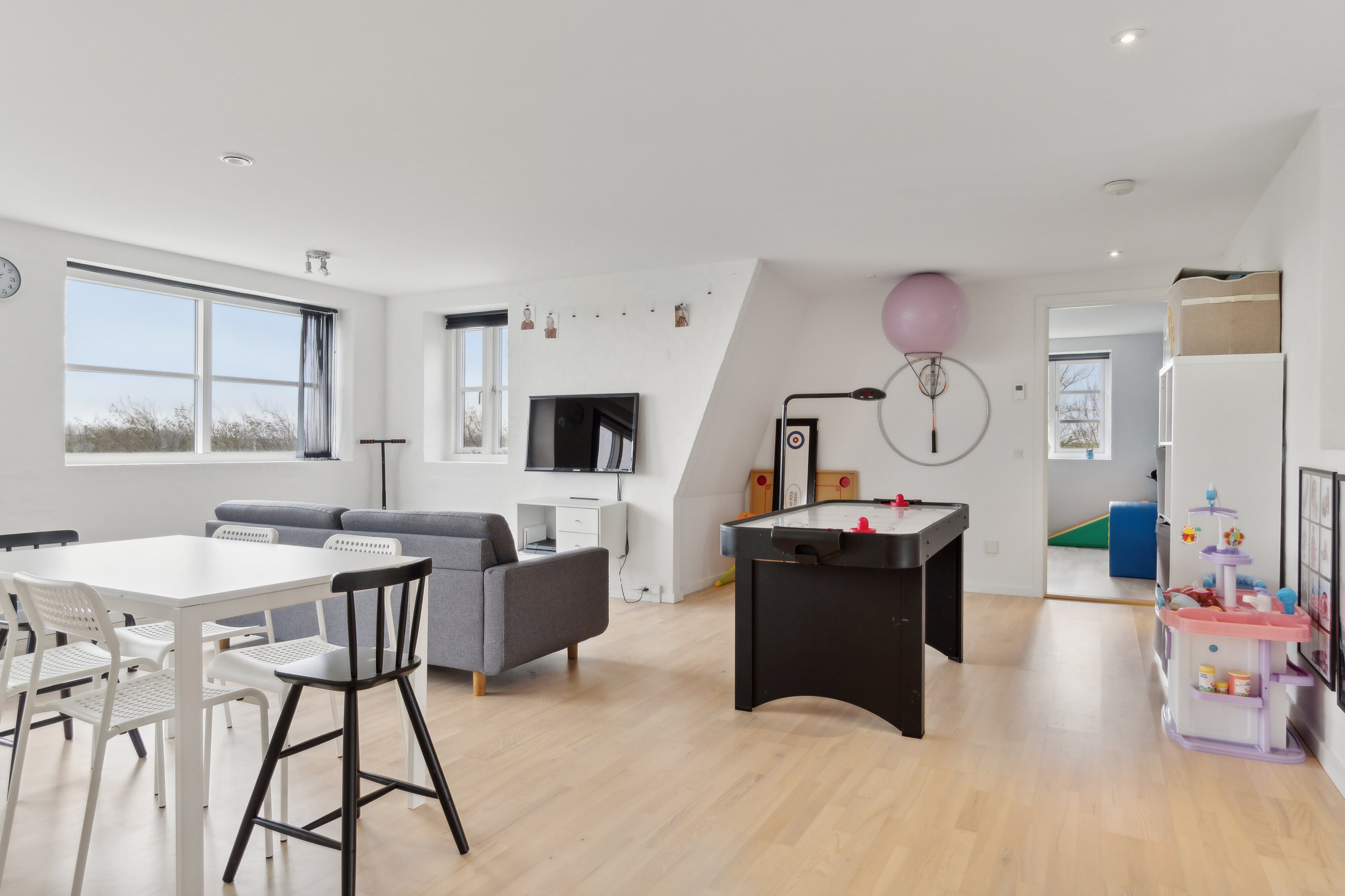 Fremhævet stue billede i fuldskærmstilstand. Billede af Kjelstrupvej 12, Kjelstrup, 7700 Thisted