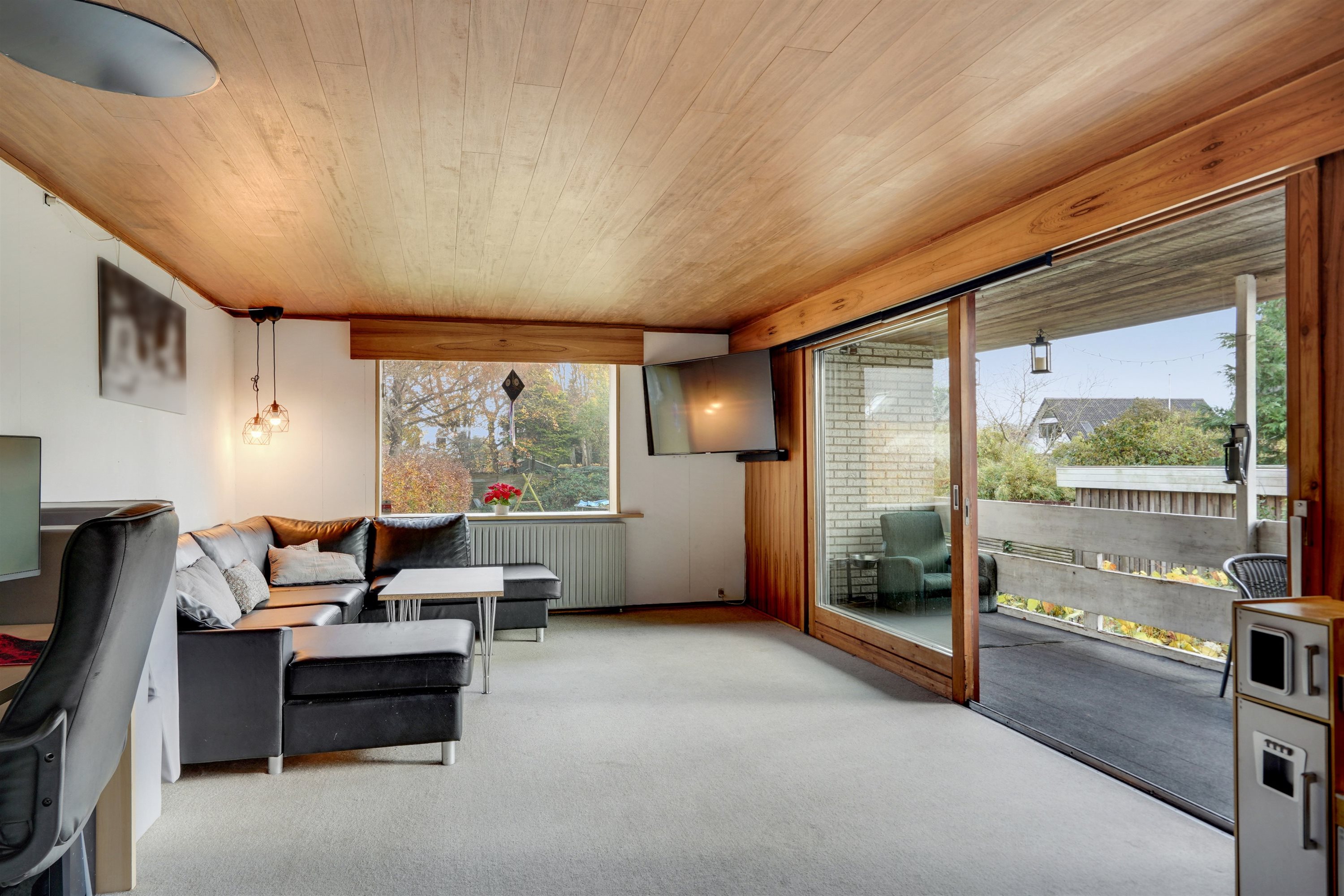 Fremhævet stue billede i fuldskærmstilstand. Billede af Gl Roustvej 1, 6800 Varde