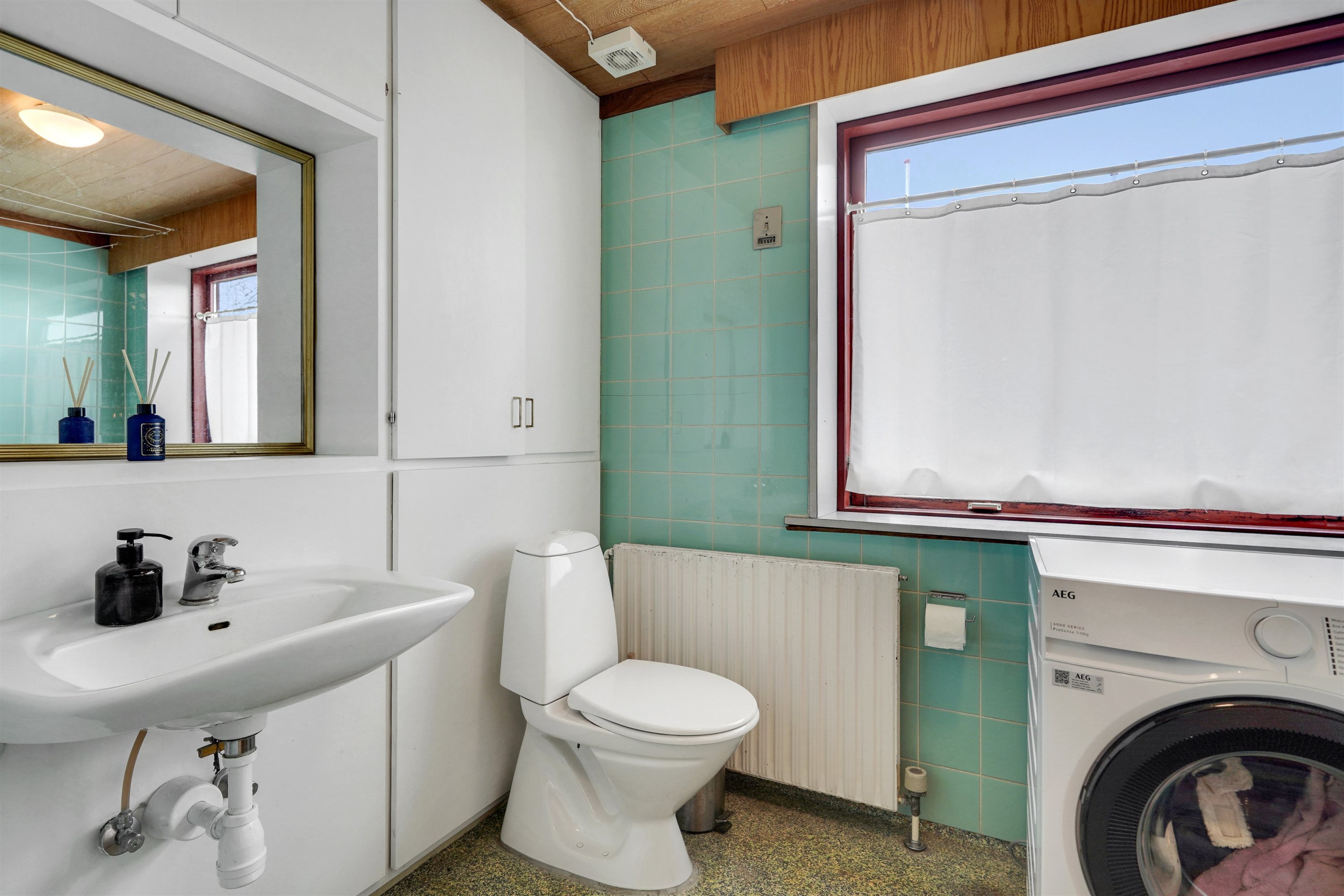 Fremhævet badeværelse billede i fuldskærmstilstand. Billede af Gl Roustvej 1, 6800 Varde