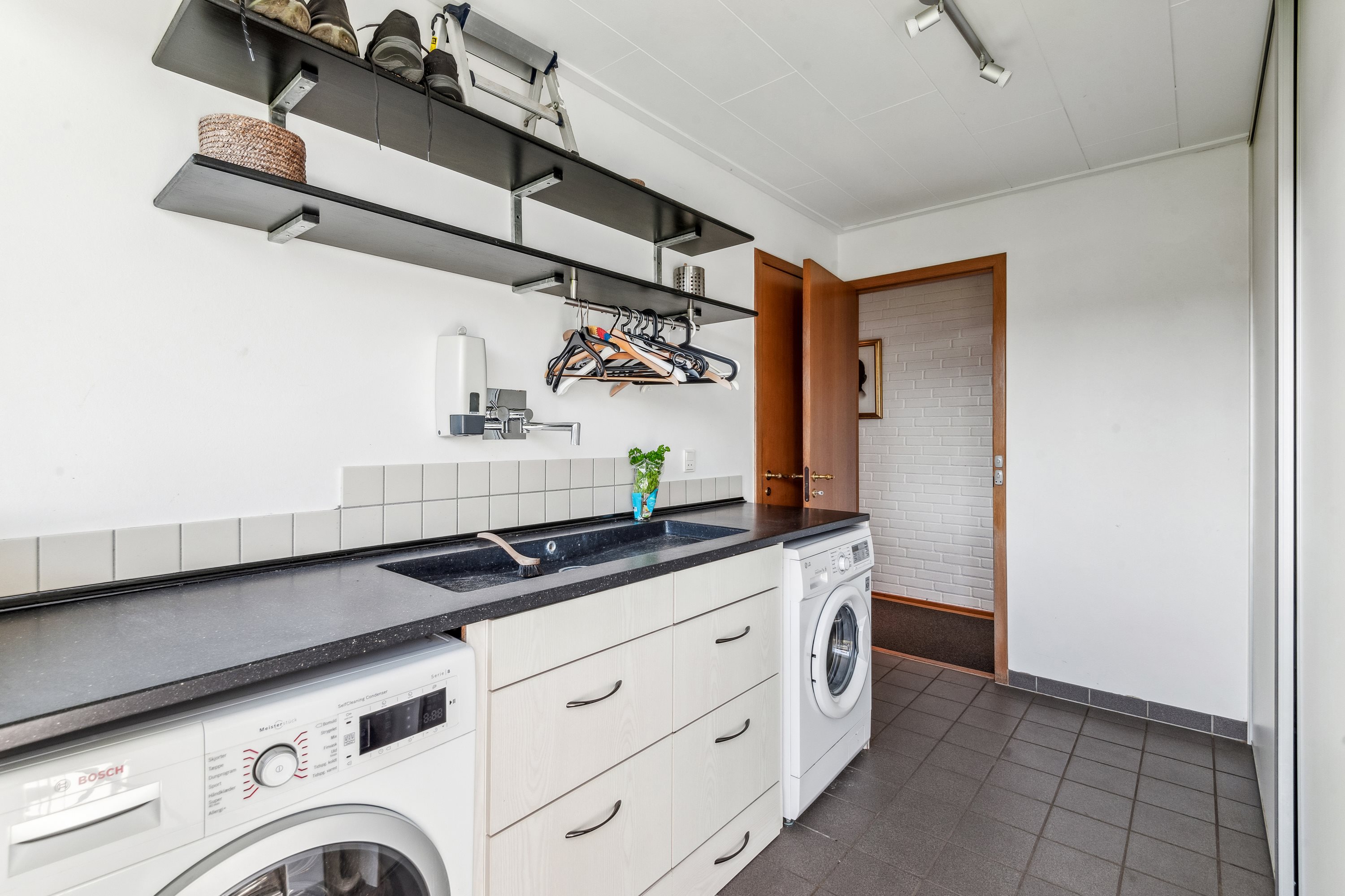 Fremhævet  billede i fuldskærmstilstand. Billede af Skovvejen 51, 8740 Brædstrup