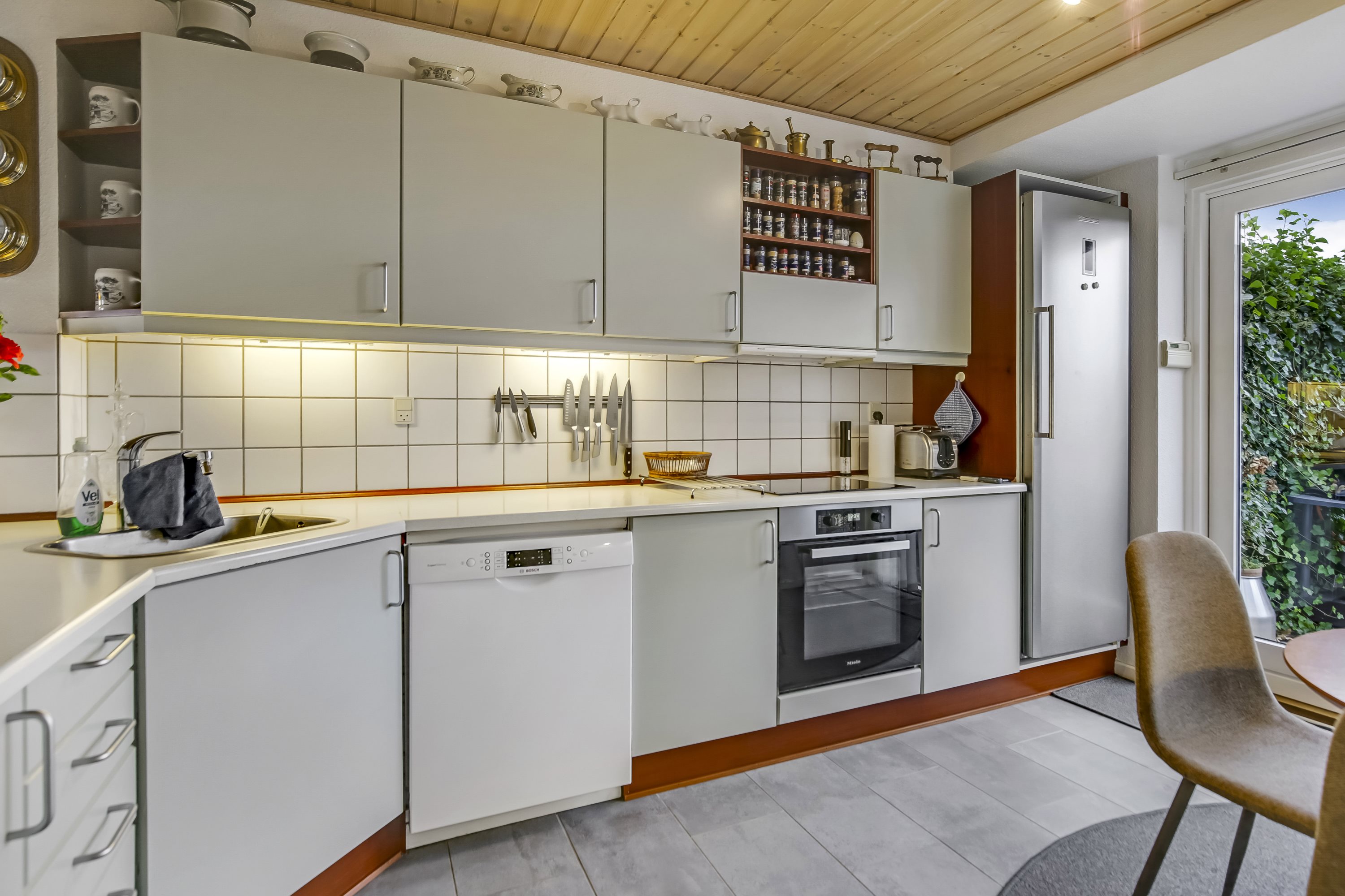 Fremhævet køkken billede i fuldskærmstilstand. Billede af Segaltvej 125, Løgten, 8541 Skødstrup