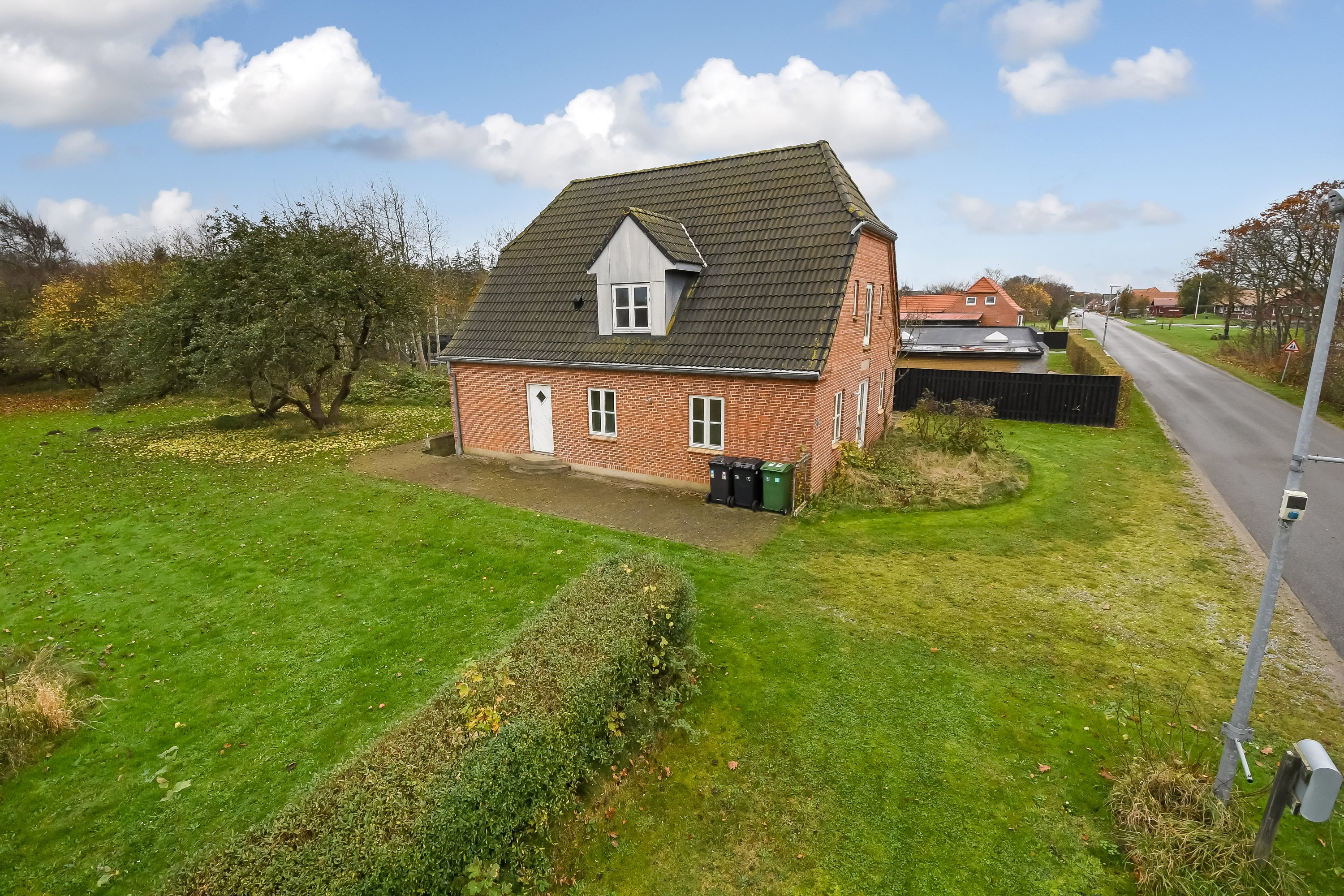 Miniaturebillede 2: ejendommen. Billede af Kirkebyvej 36, Sdr. Nissum, 6990 Ulfborg