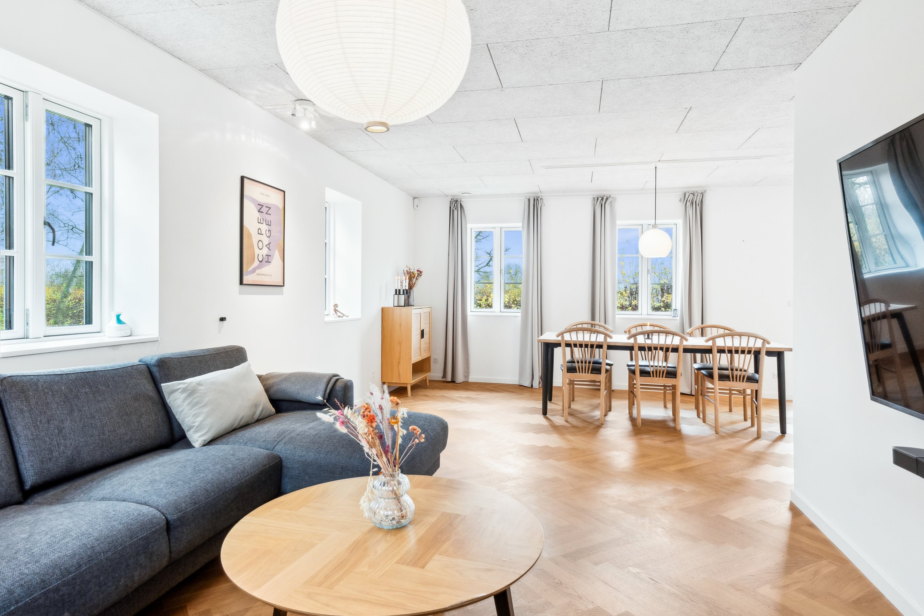 Fremhævet stue billede i fuldskærmstilstand. Billede af Mads Møllersvej 10, Sdr Vinge, 8860 Ulstrup