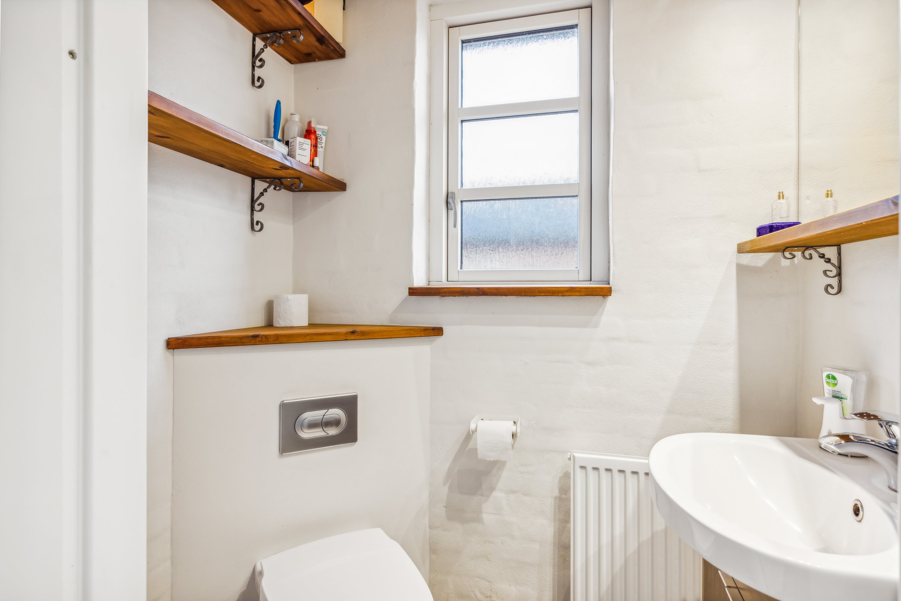 Fremhævet badeværelse billede i fuldskærmstilstand. Billede af Åbakken 7, Ravnstrup, 8800 Viborg