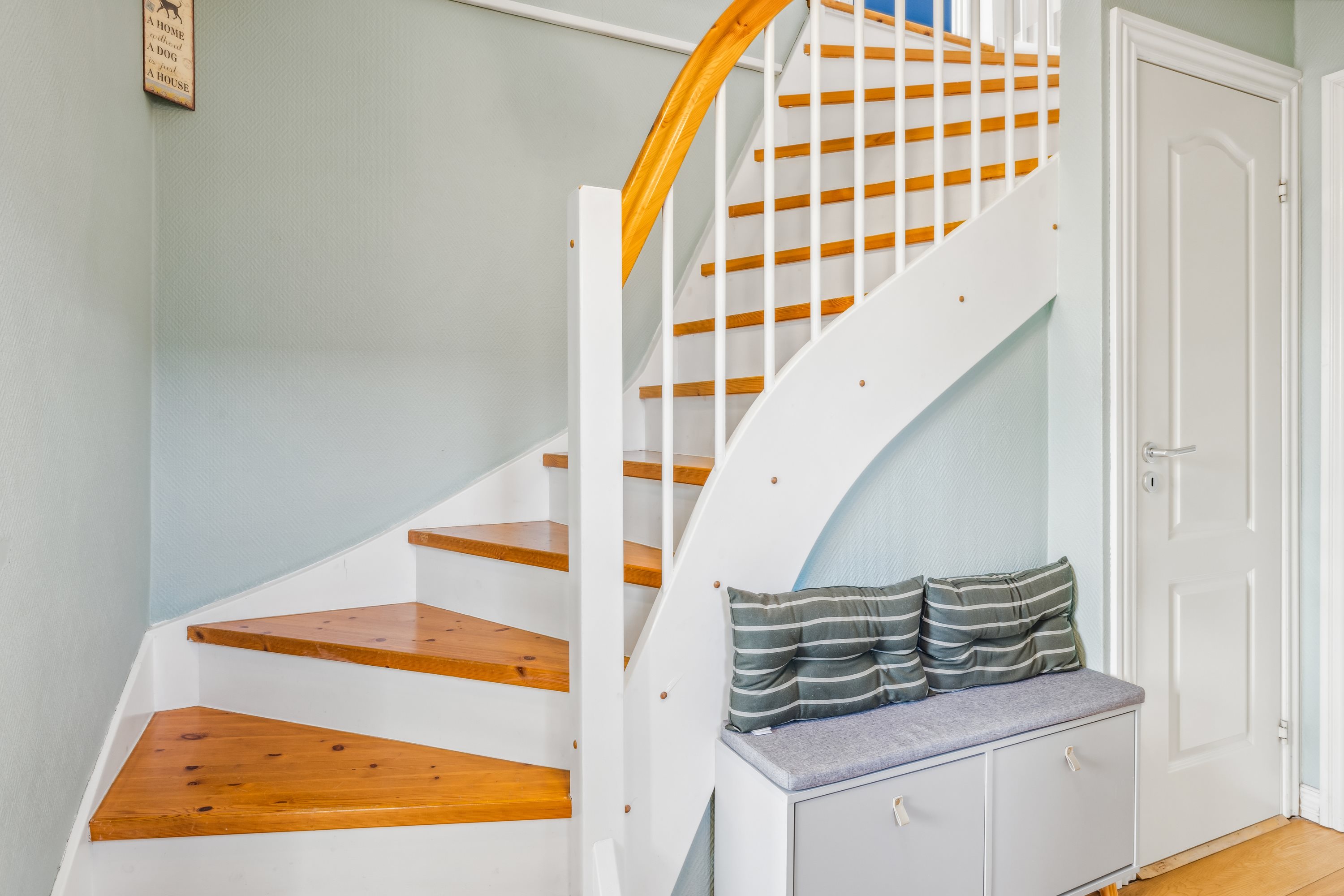 Fremhævet trappe billede i fuldskærmstilstand. Billede af Åbakken 7, Ravnstrup, 8800 Viborg