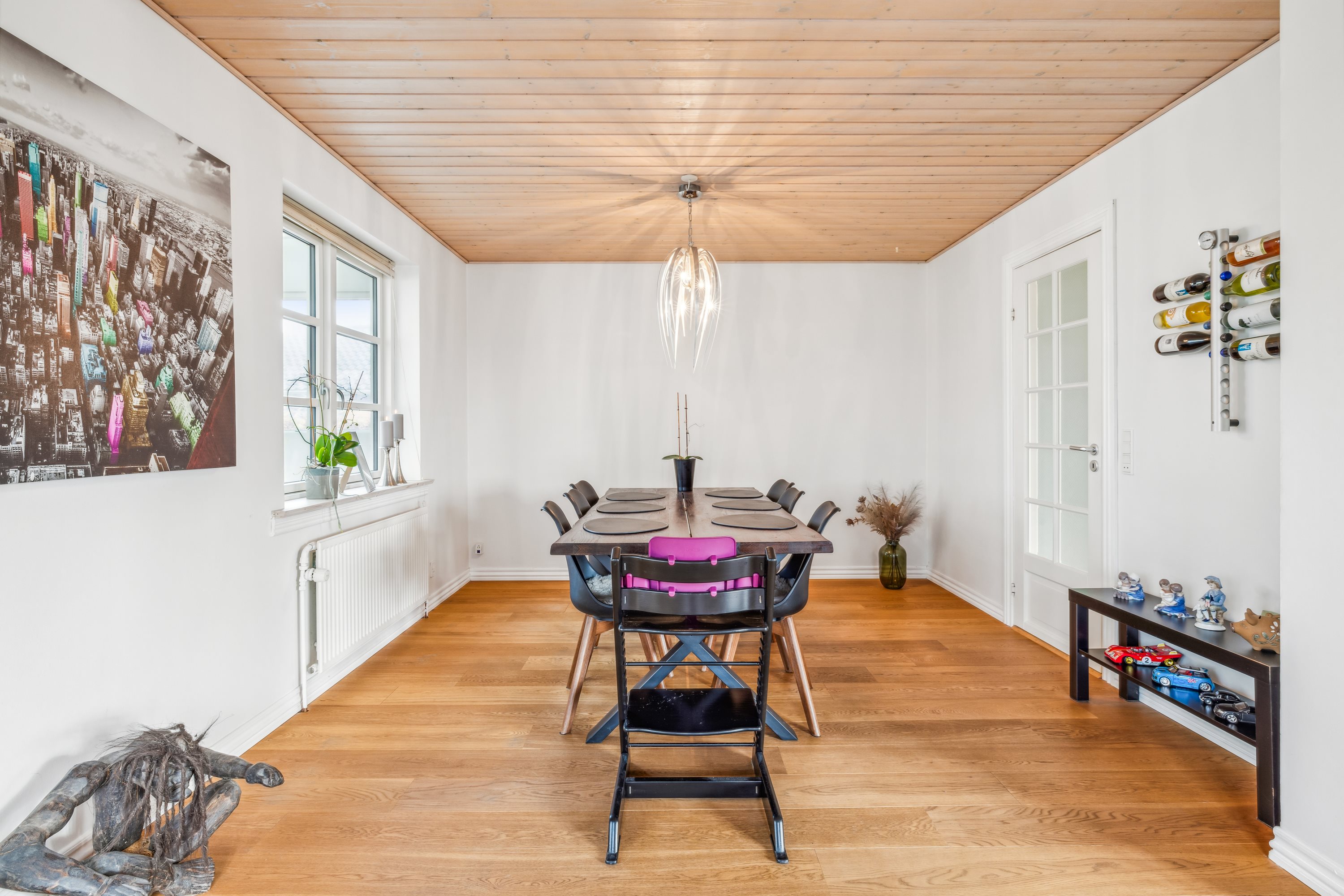 Fremhævet stue billede i fuldskærmstilstand. Billede af Åbakken 7, Ravnstrup, 8800 Viborg