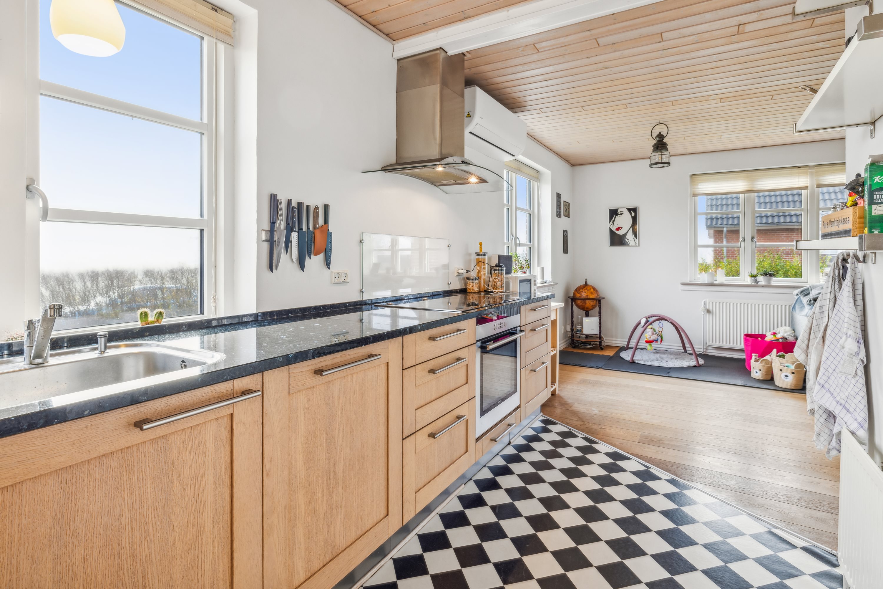 Fremhævet køkken billede i fuldskærmstilstand. Billede af Åbakken 7, Ravnstrup, 8800 Viborg